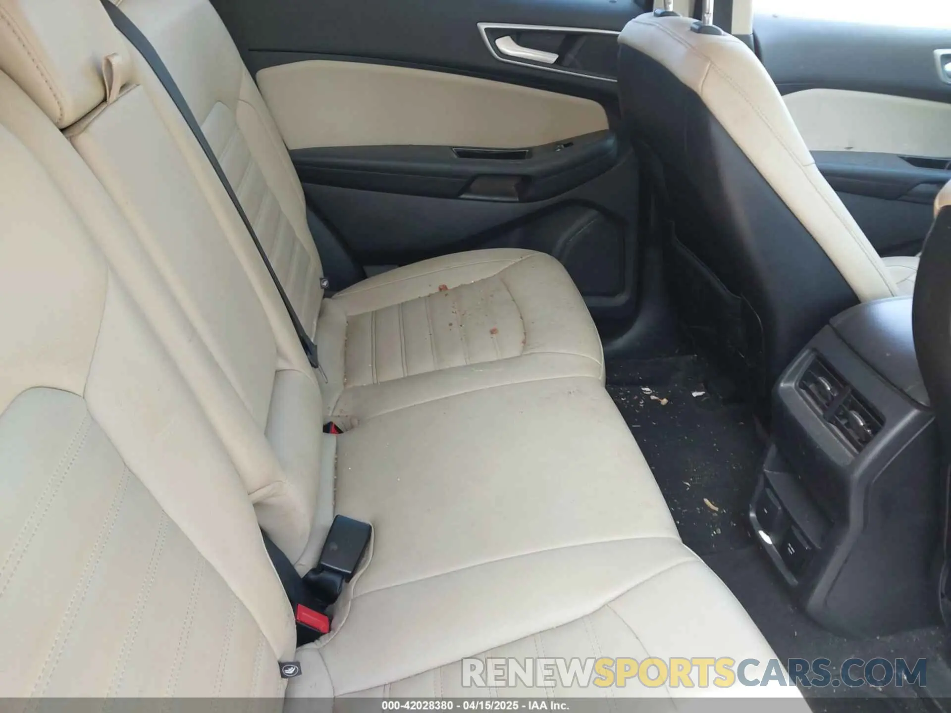 8 Photograph of a damaged car 2FMPK3J95LBA23134 FORD EDGE 2020