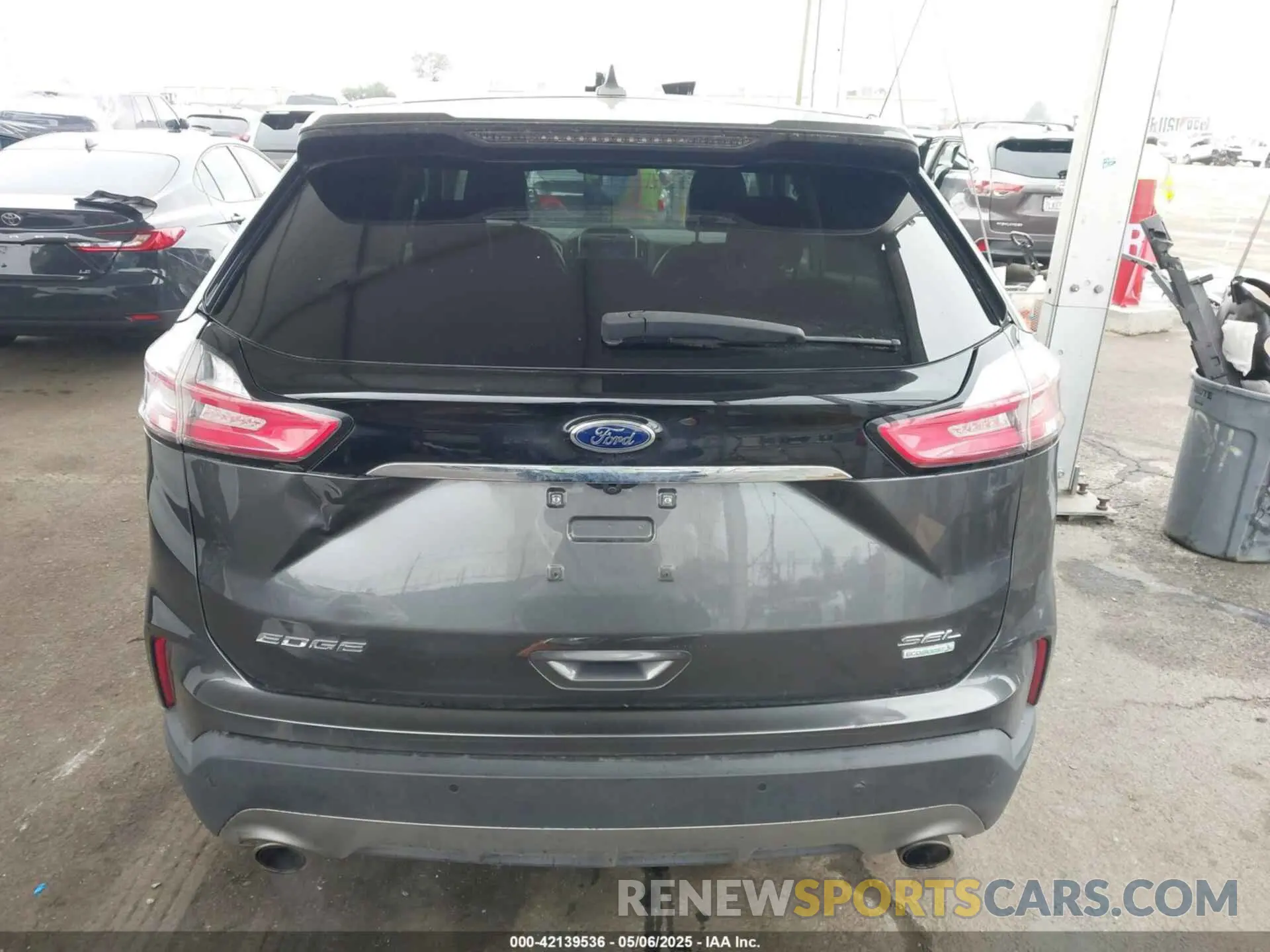 17 Photograph of a damaged car 2FMPK3J95LBA27779 FORD EDGE 2020
