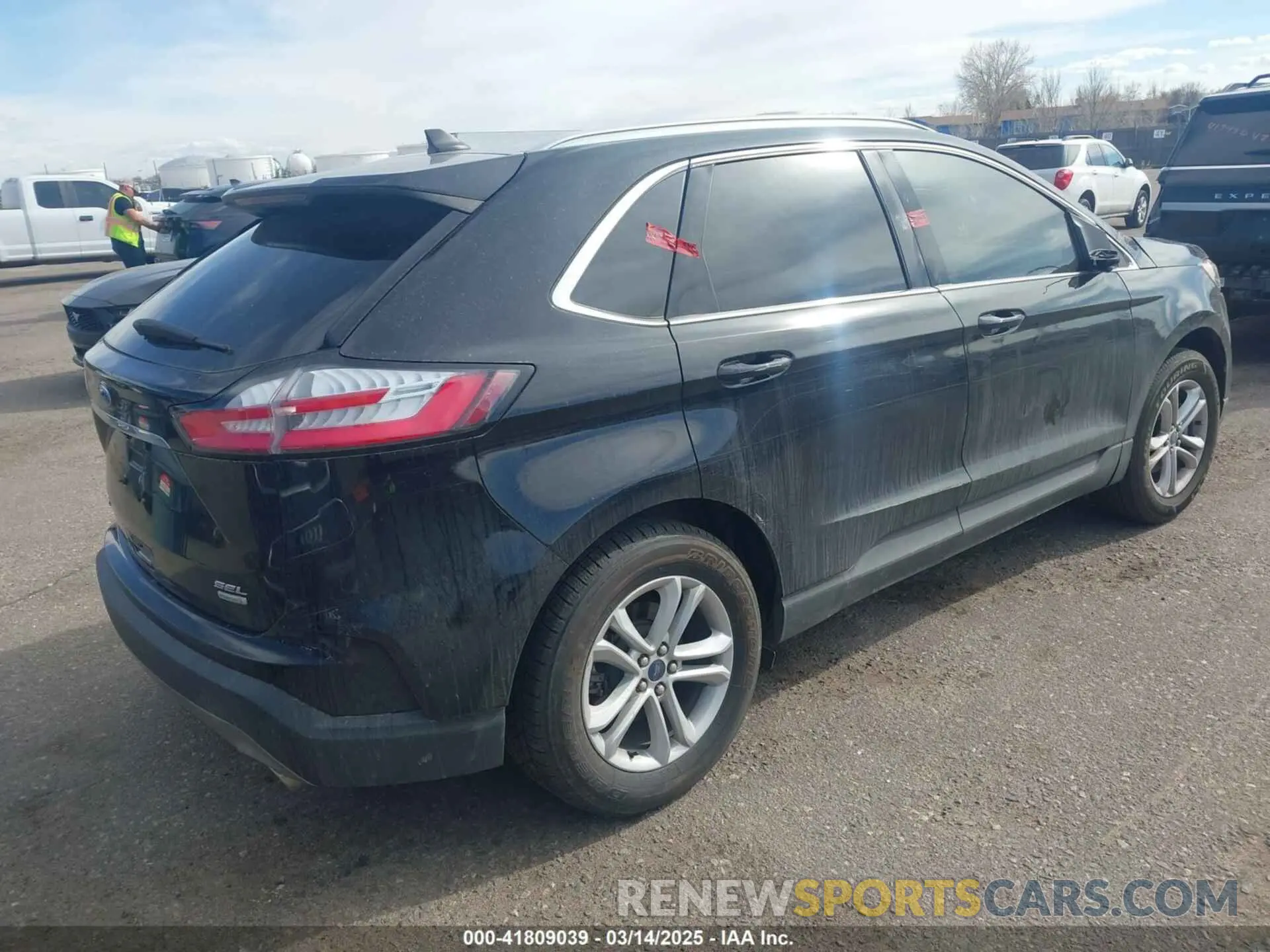4 Photograph of a damaged car 2FMPK3J98LBB09974 FORD EDGE 2020