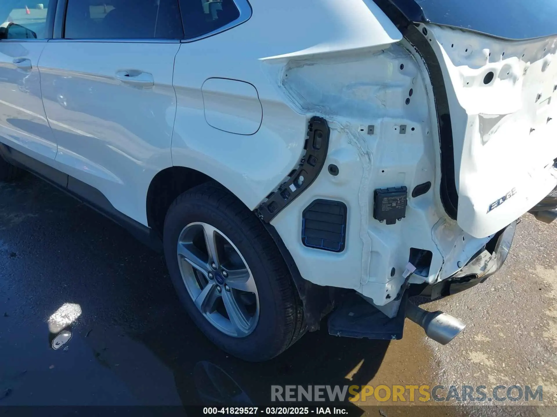 19 Photograph of a damaged car 2FMPK3J99LBB11314 FORD EDGE 2020