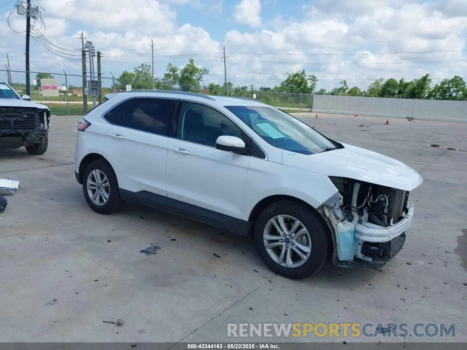 1 Photograph of a damaged car 2FMPK3J9XLBA28782 FORD EDGE 2020