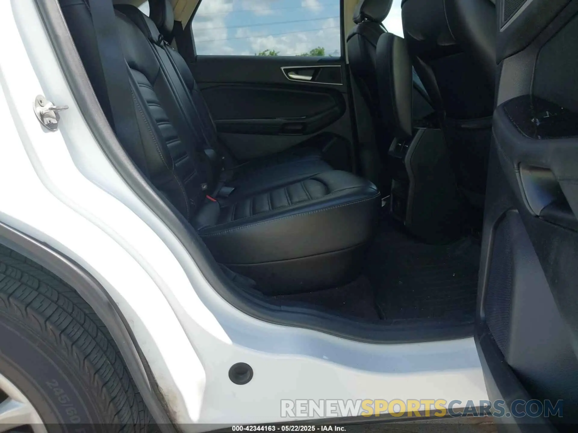 8 Photograph of a damaged car 2FMPK3J9XLBA28782 FORD EDGE 2020