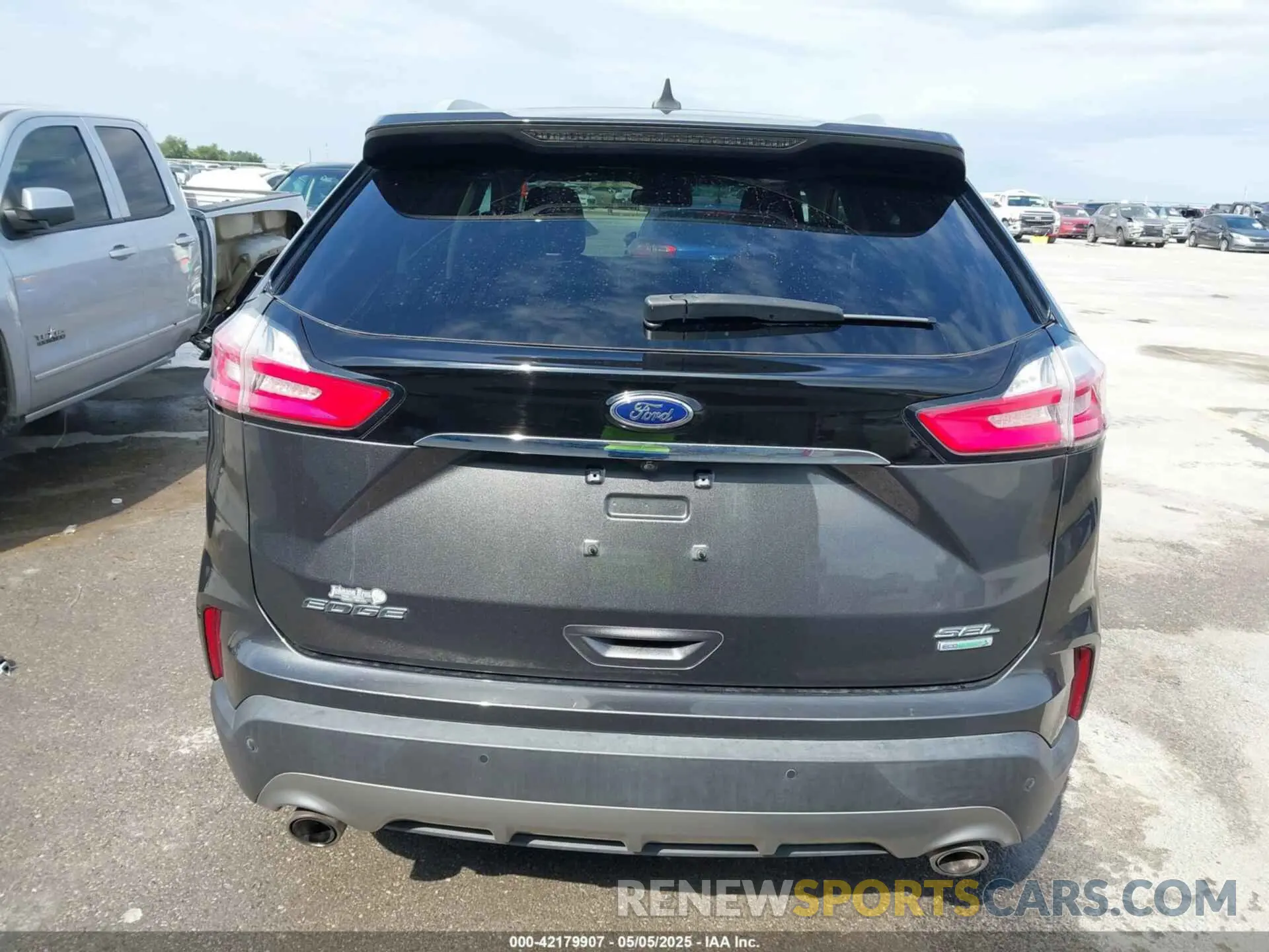 16 Photograph of a damaged car 2FMPK3J9XLBA54556 FORD EDGE 2020