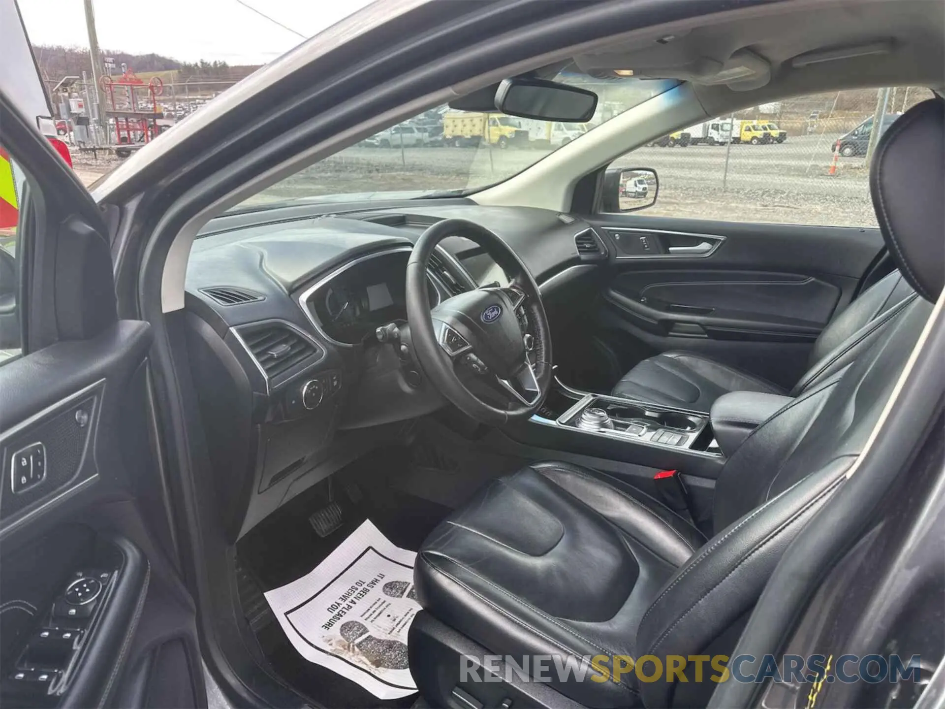 28 Photograph of a damaged car 2FMPK3K91LBA60759 FORD EDGE 2020