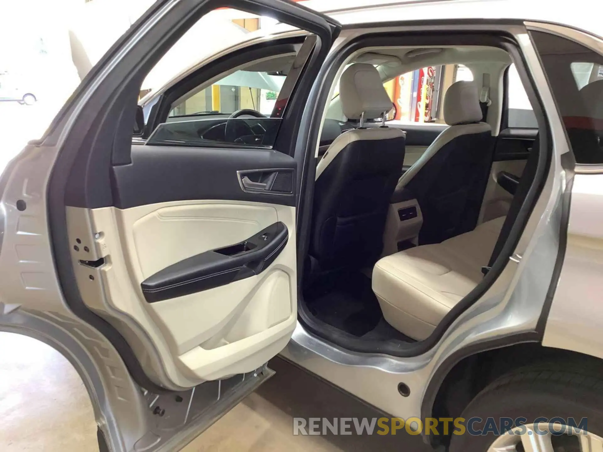 19 Photograph of a damaged car 2FMPK3K91LBB37775 FORD EDGE 2020