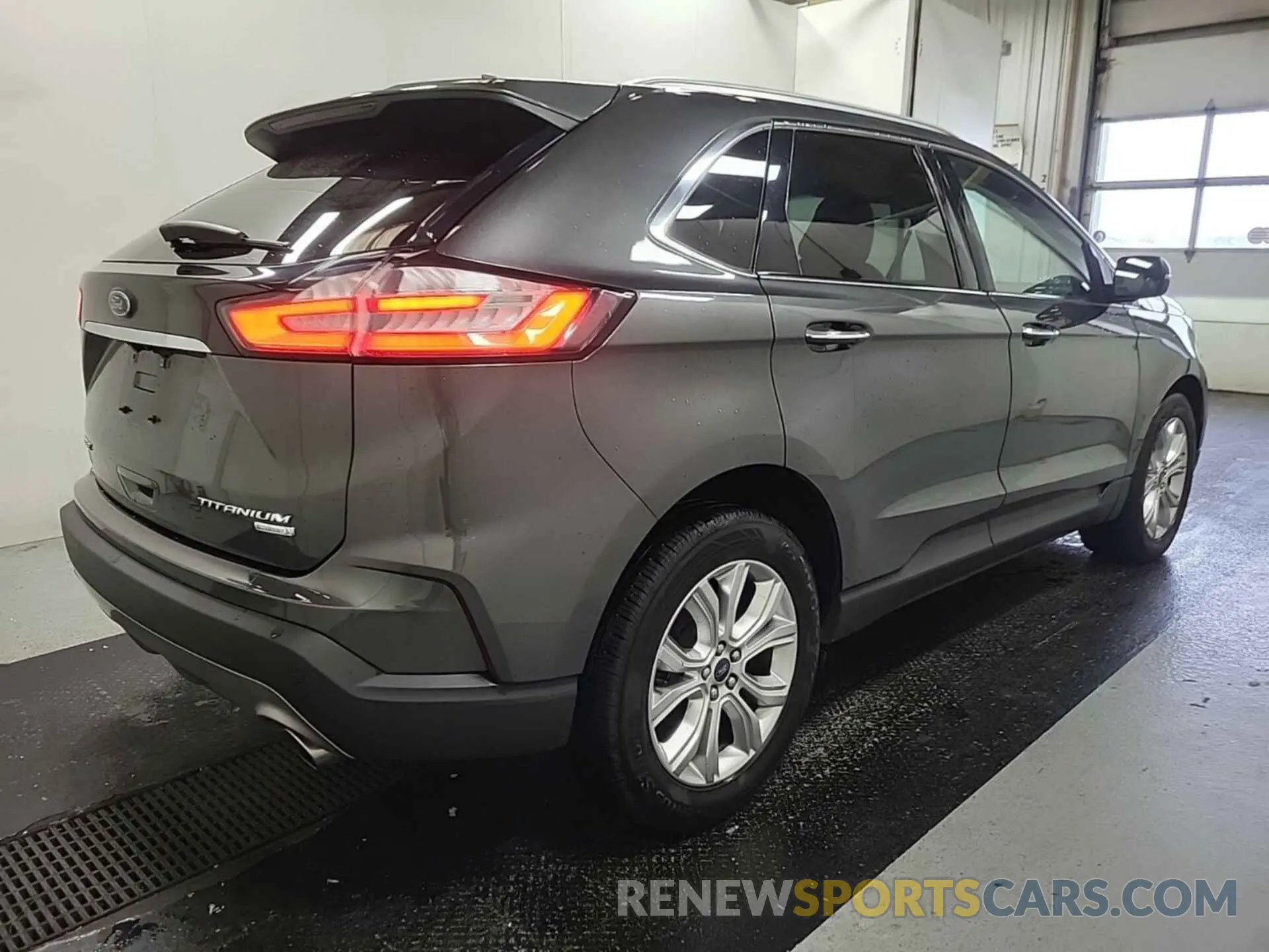 27 Photograph of a damaged car 2FMPK3K93LBA60777 FORD EDGE 2020