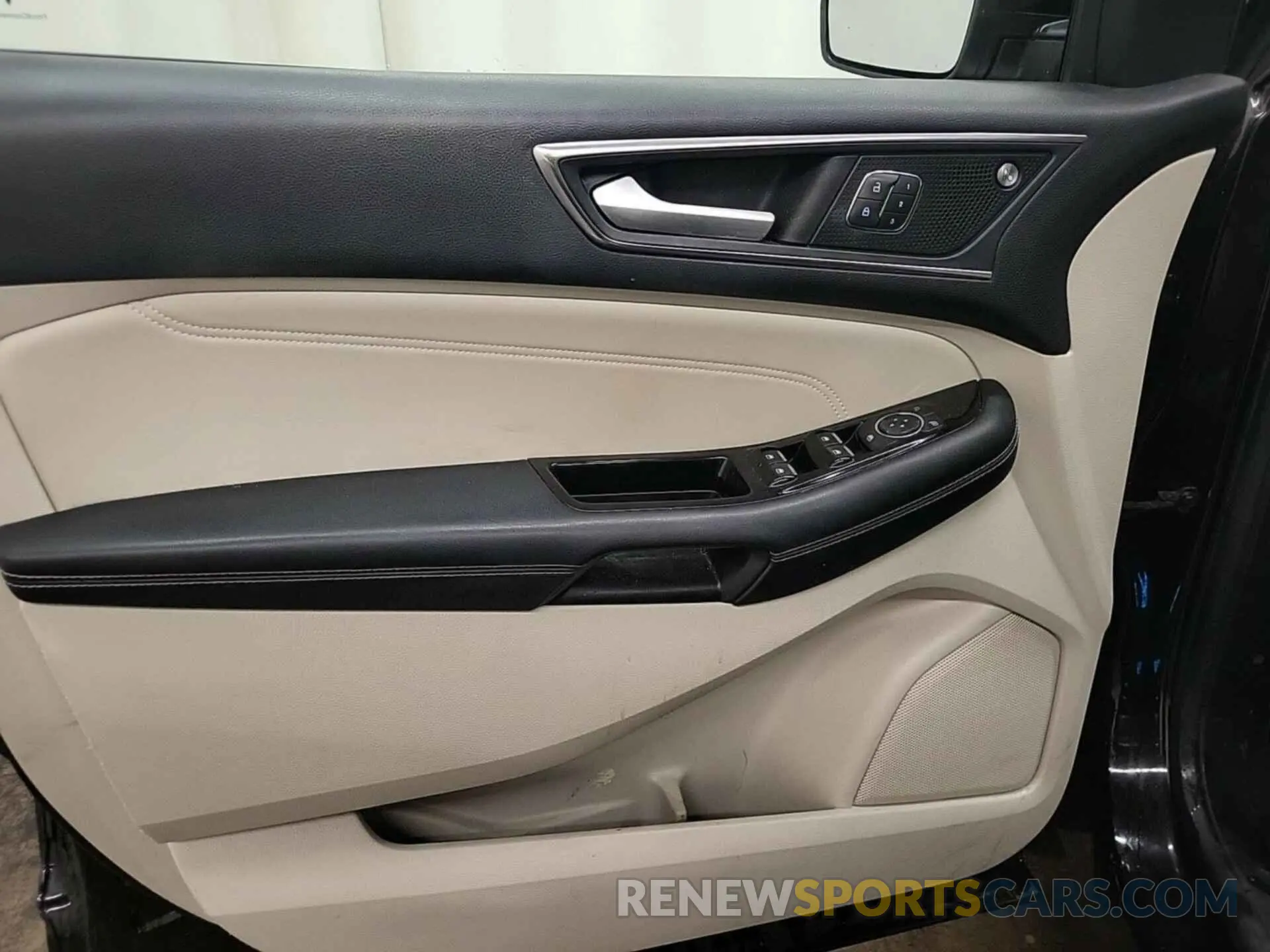 1 Photograph of a damaged car 2FMPK3K94LBB37849 FORD EDGE 2020