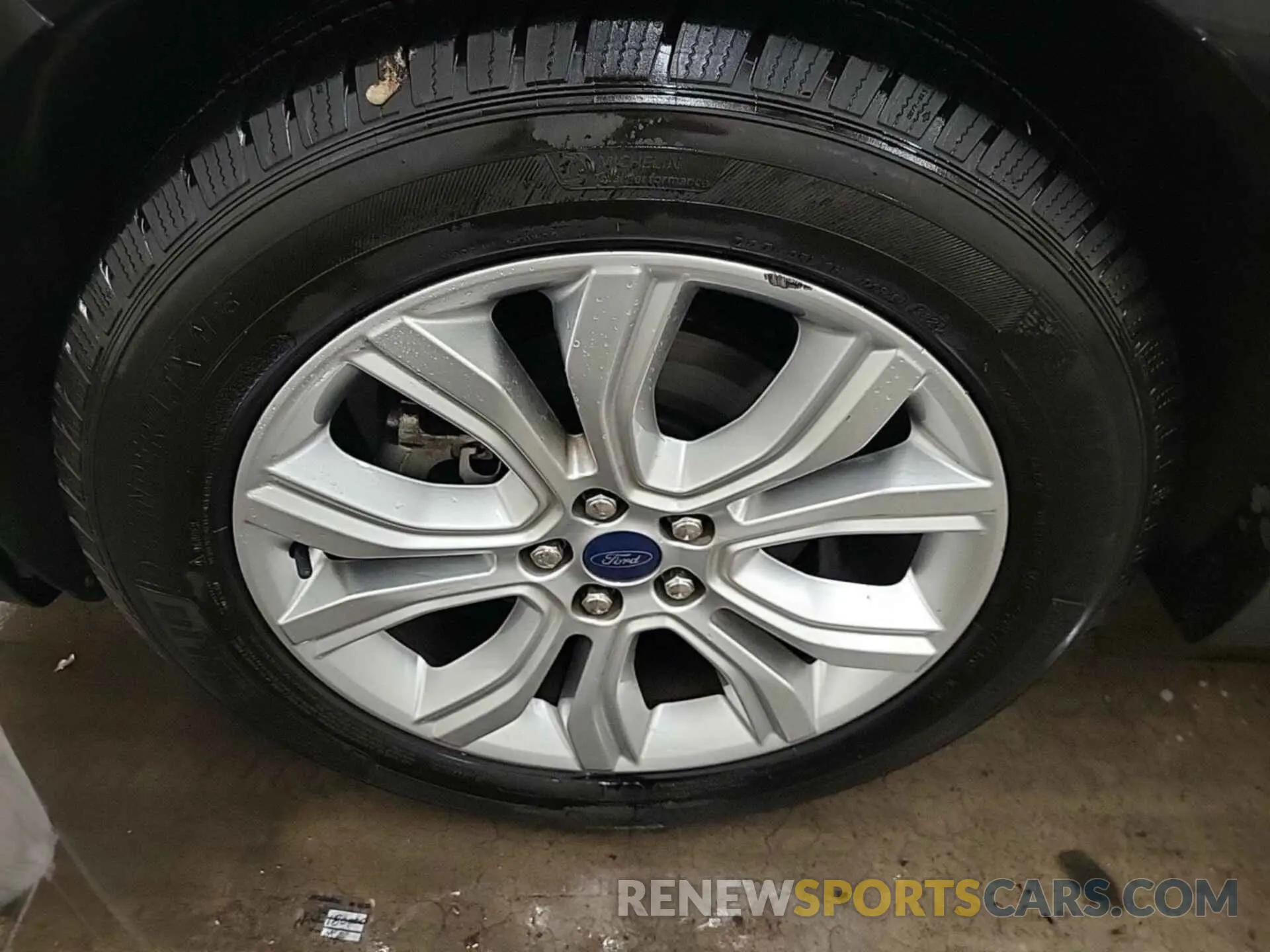 27 Photograph of a damaged car 2FMPK3K94LBB37849 FORD EDGE 2020