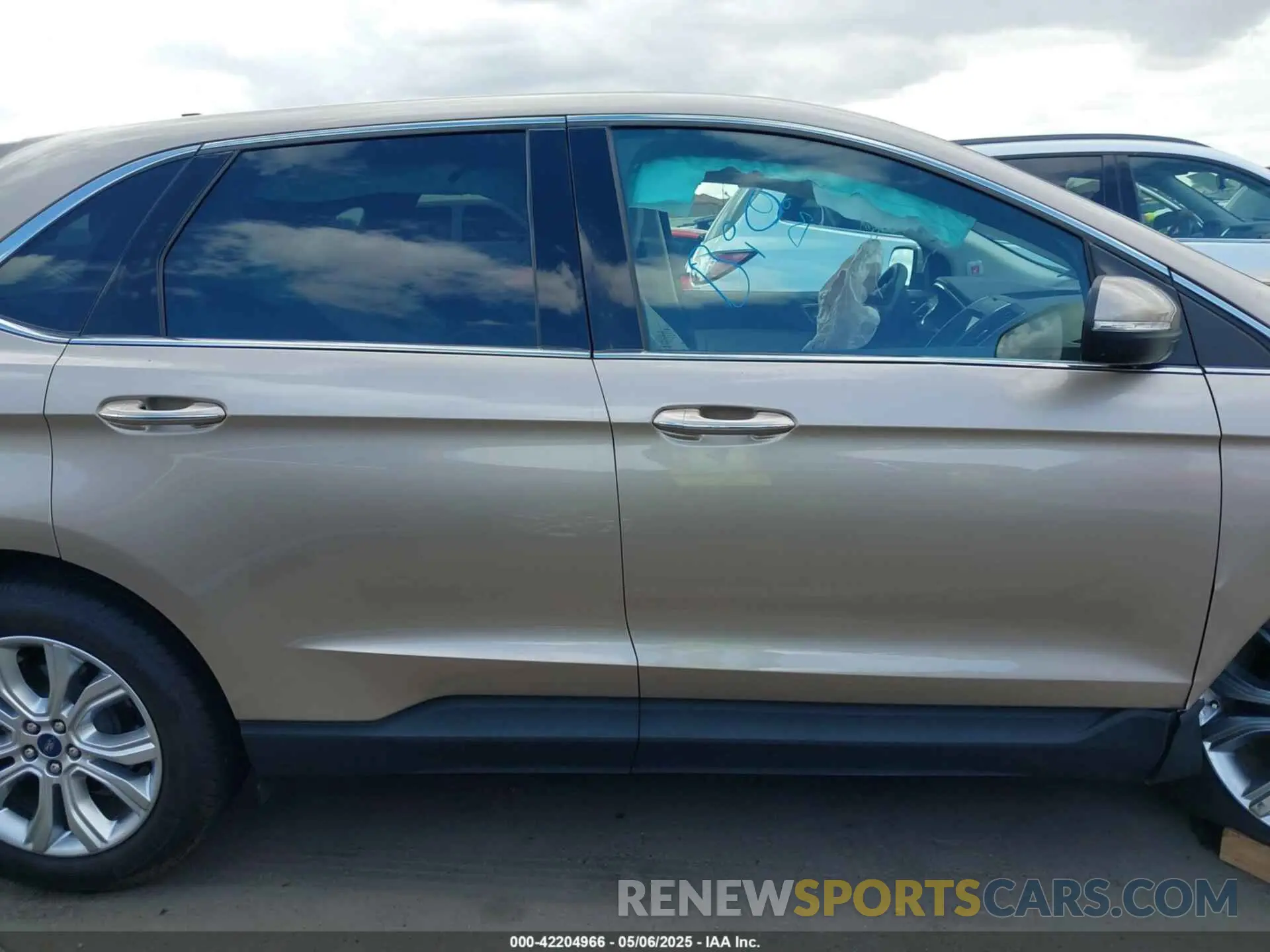 13 Photograph of a damaged car 2FMPK3K98LBB41063 FORD EDGE 2020