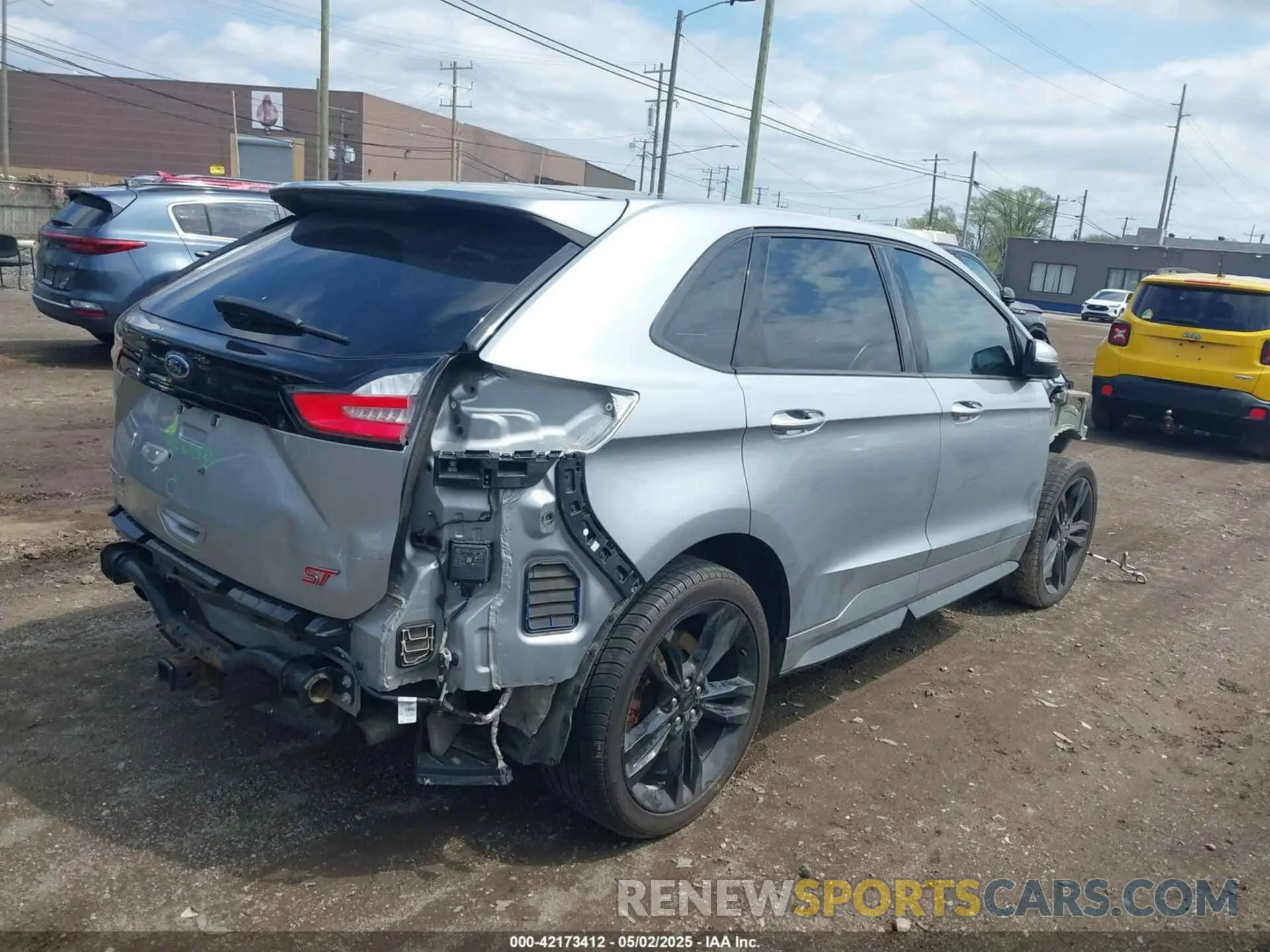 4 Photograph of a damaged car 2FMPK4AP0LBA05872 FORD EDGE 2020