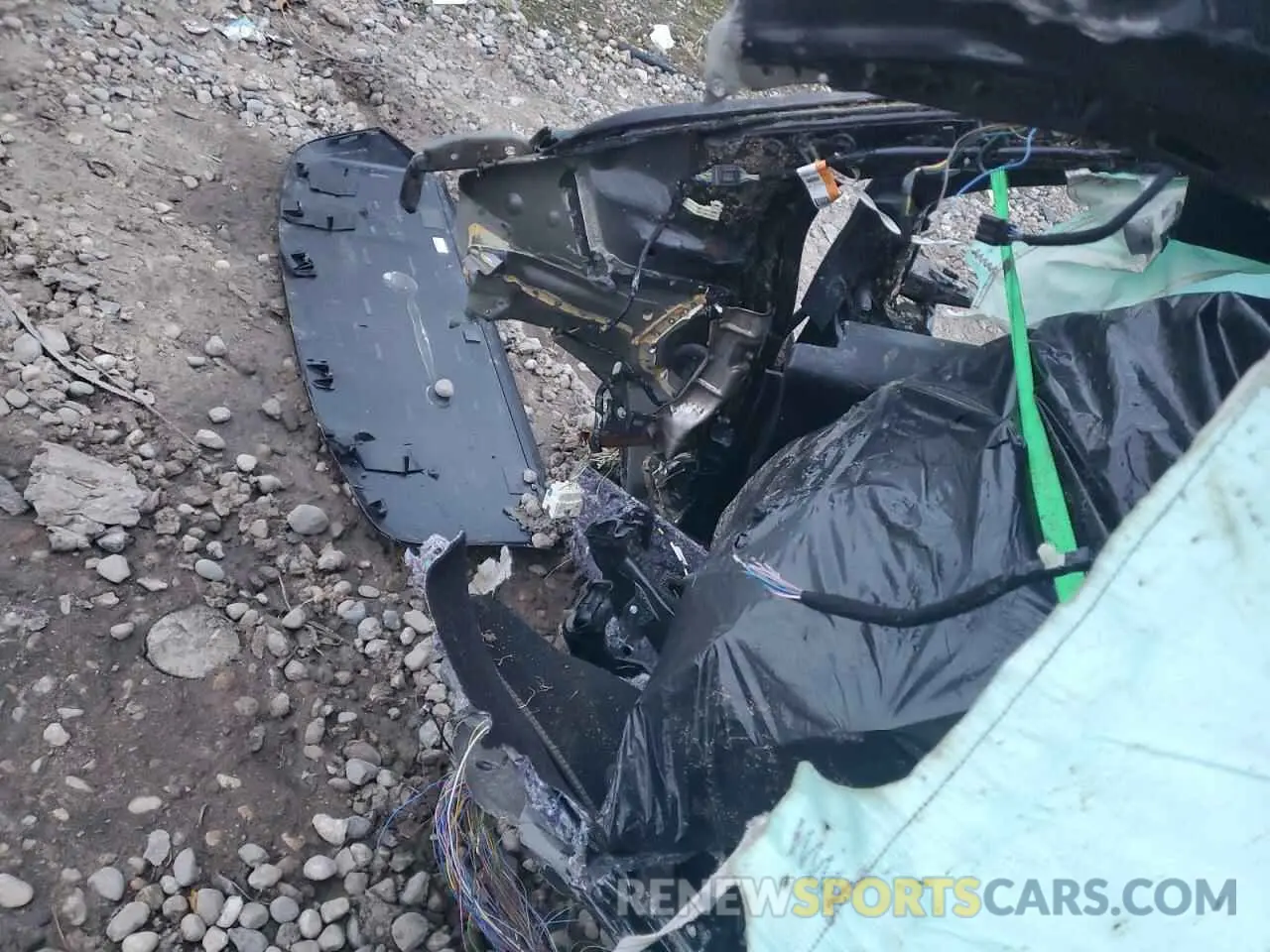 8 Photograph of a damaged car 2FMPK4AP6LBB14594 FORD EDGE 2020
