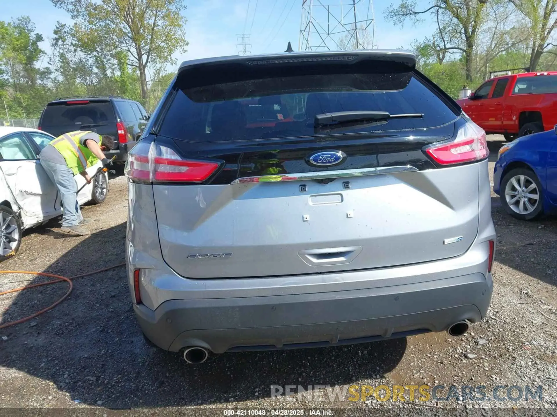 16 Photograph of a damaged car 2FMPK4G91LBA25217 FORD EDGE 2020
