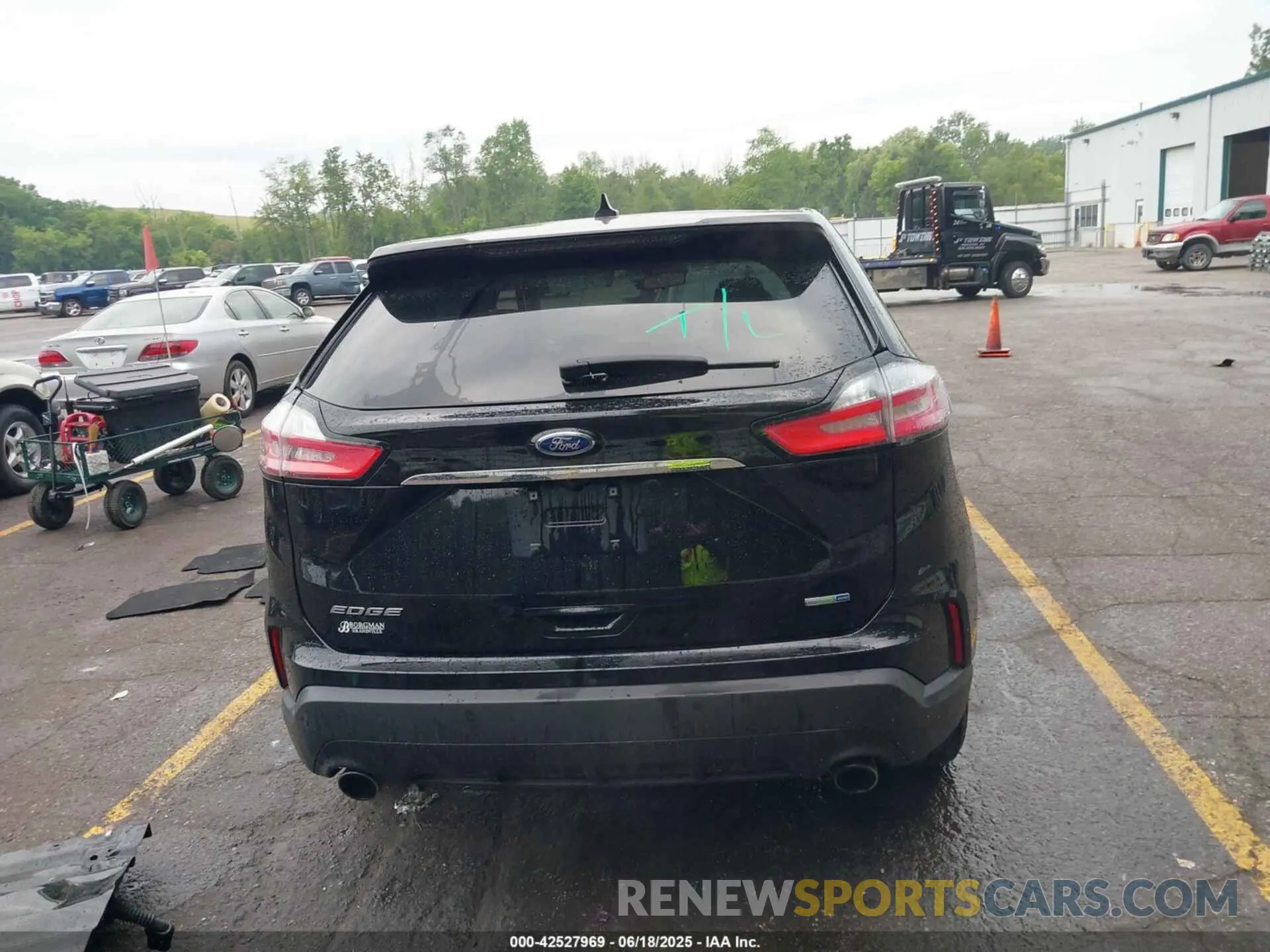 17 Photograph of a damaged car 2FMPK4G93LBB61249 FORD EDGE 2020