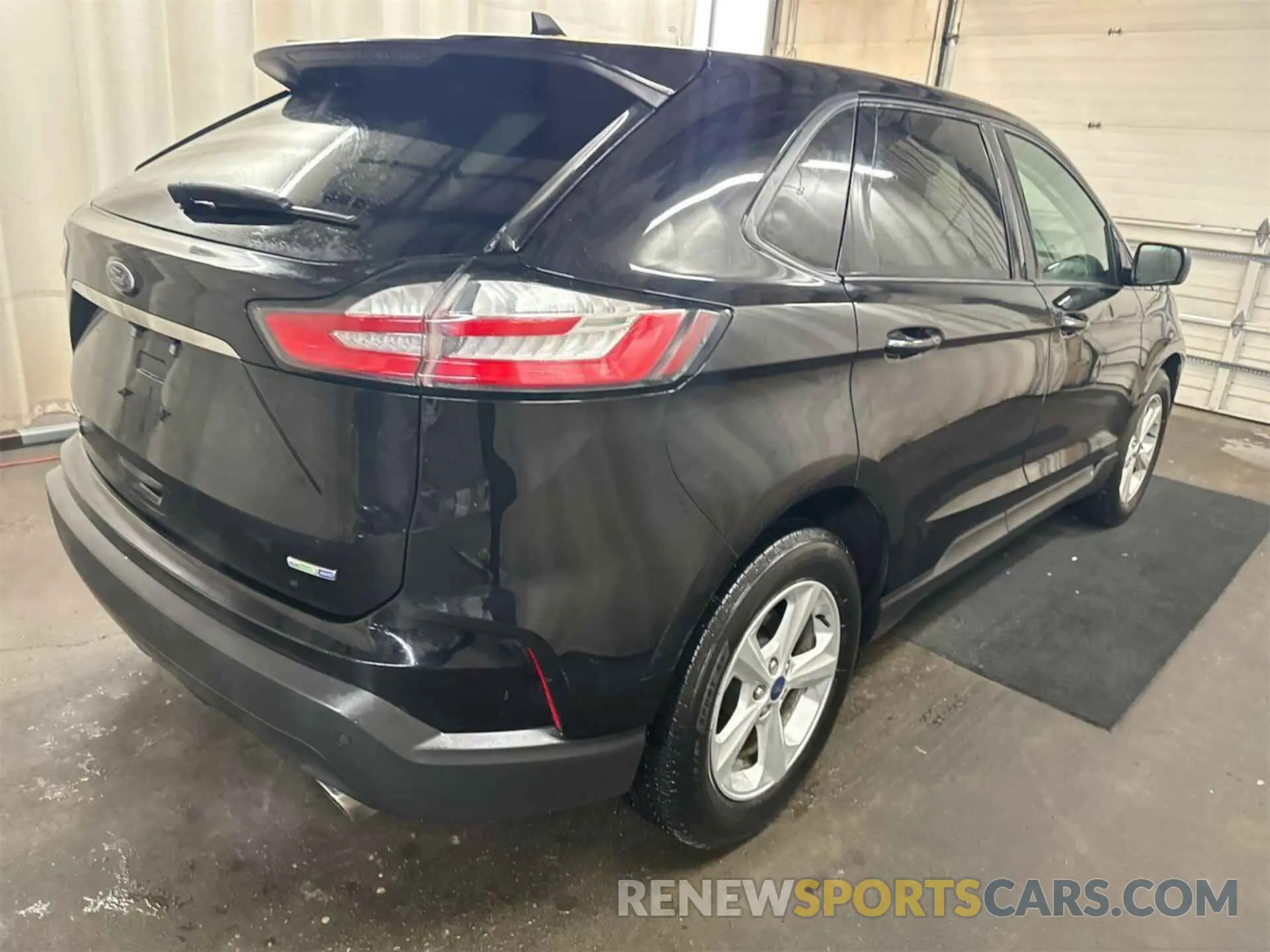 1 Photograph of a damaged car 2FMPK4G9XLBA61780 FORD EDGE 2020