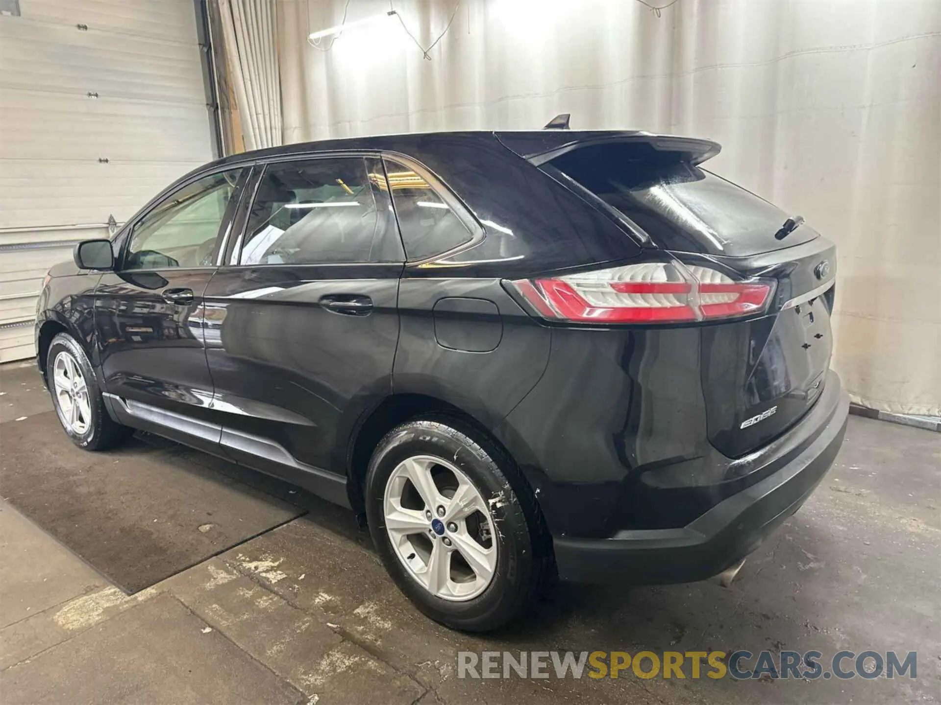 21 Photograph of a damaged car 2FMPK4G9XLBA61780 FORD EDGE 2020