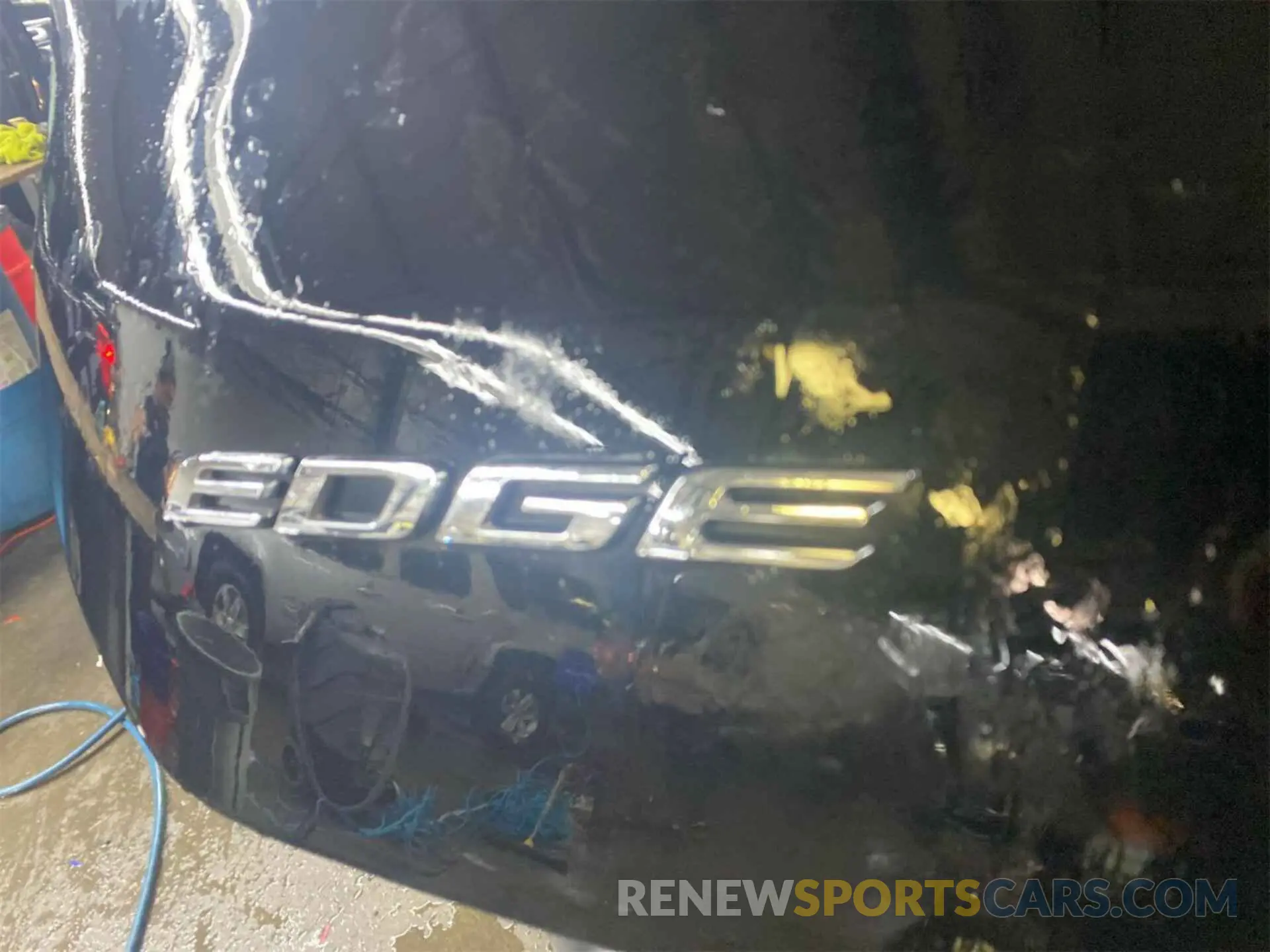 28 Photograph of a damaged car 2FMPK4G9XLBA61780 FORD EDGE 2020