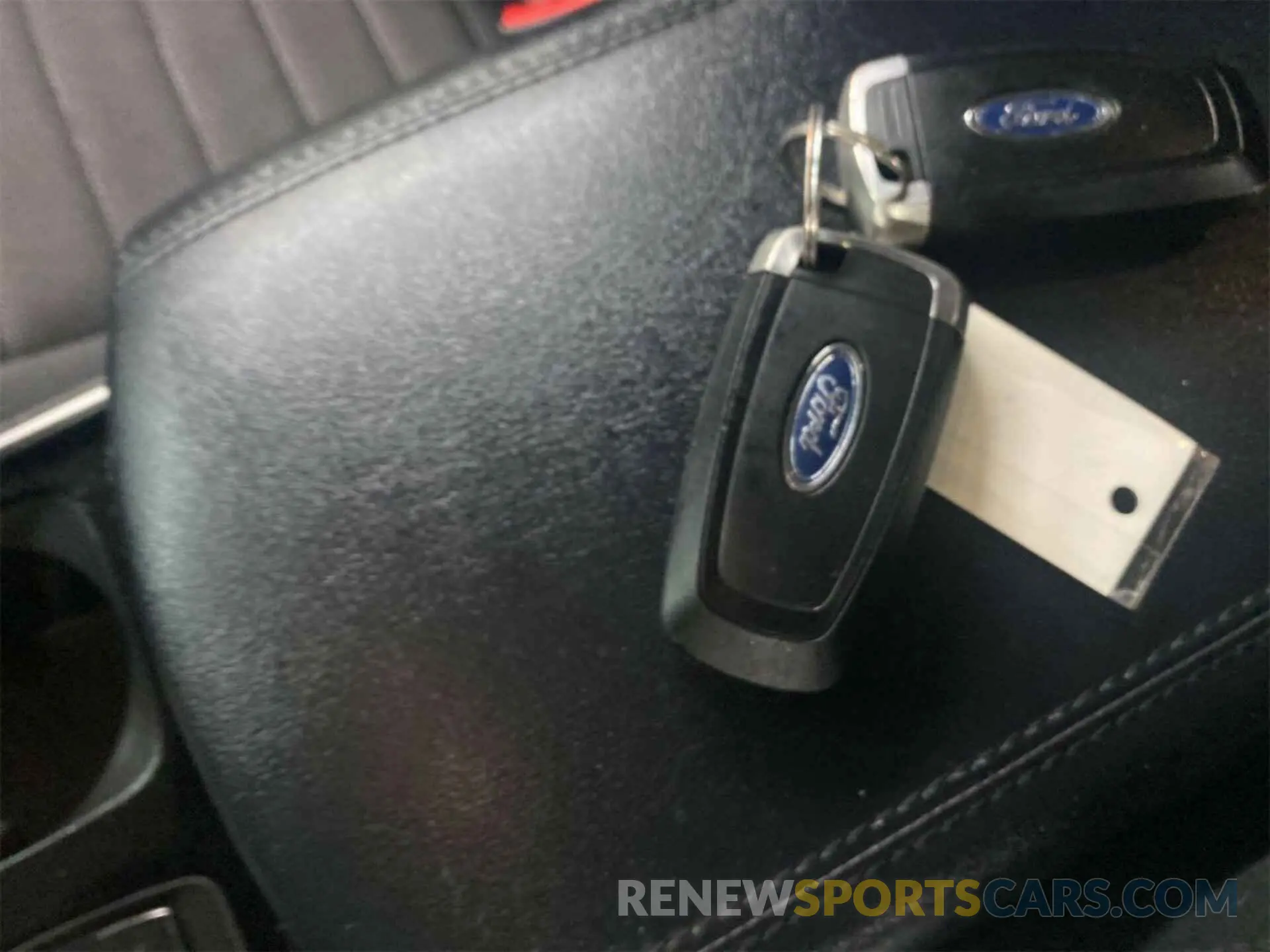 7 Photograph of a damaged car 2FMPK4G9XLBA61780 FORD EDGE 2020