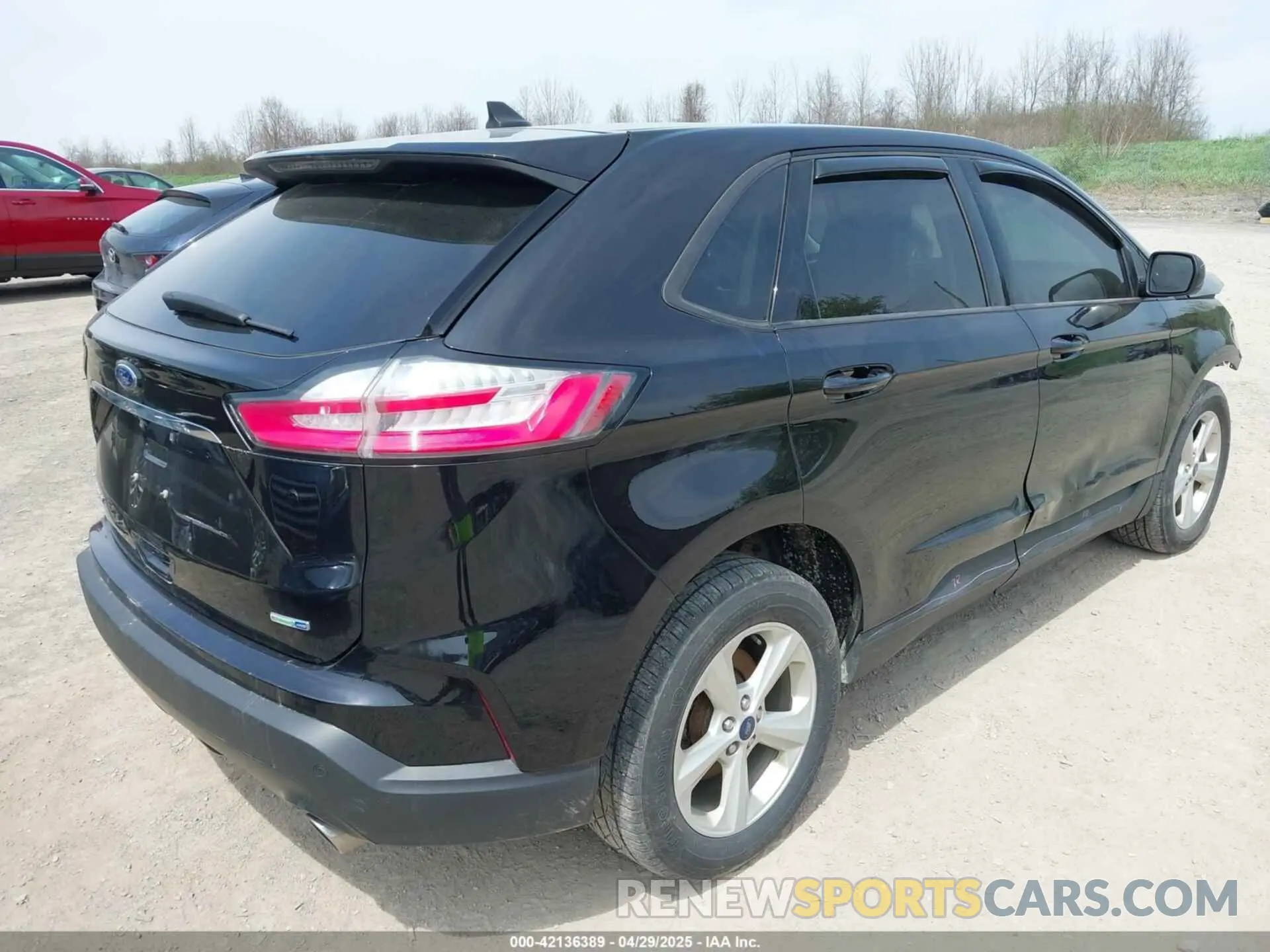 4 Photograph of a damaged car 2FMPK4G9XLBB60857 FORD EDGE 2020