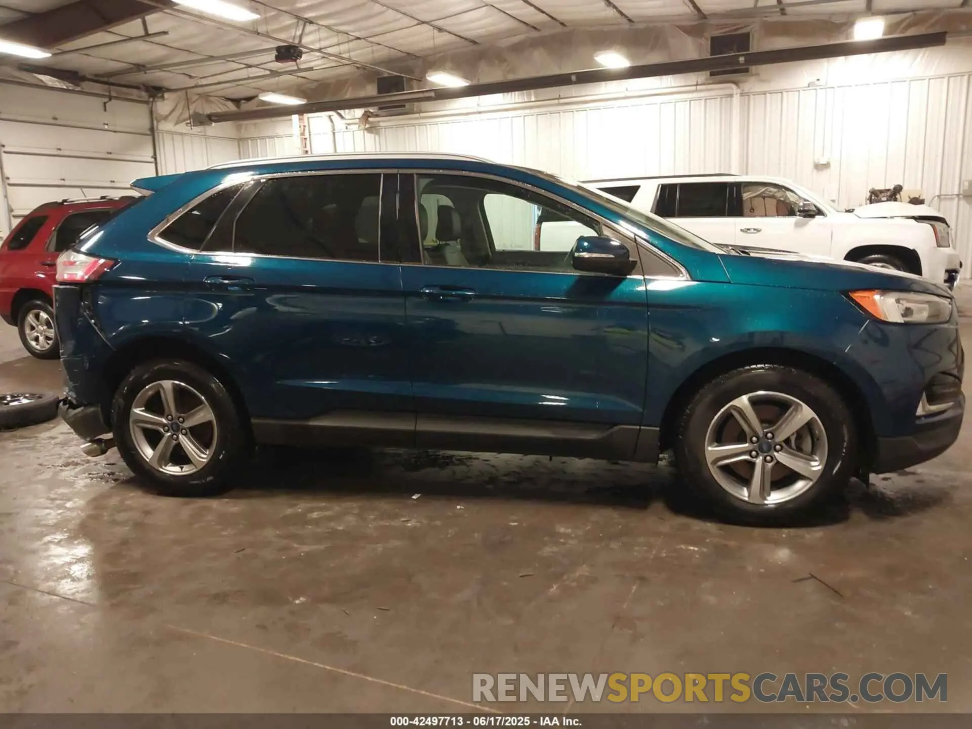 14 Photograph of a damaged car 2FMPK4J90LBA25699 FORD EDGE 2020