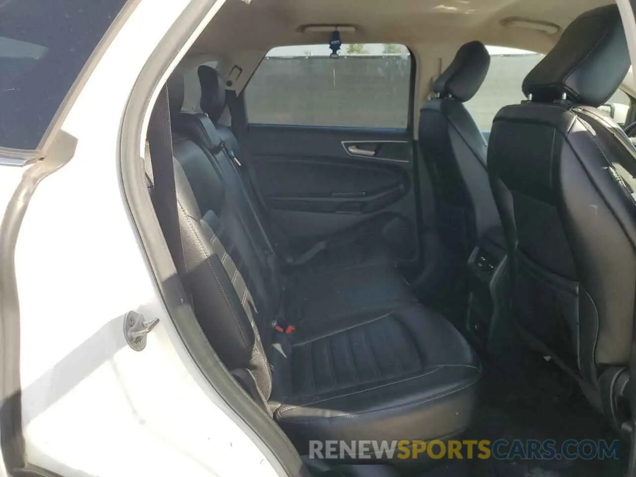 11 Photograph of a damaged car 2FMPK4J90LBA28943 FORD EDGE 2020