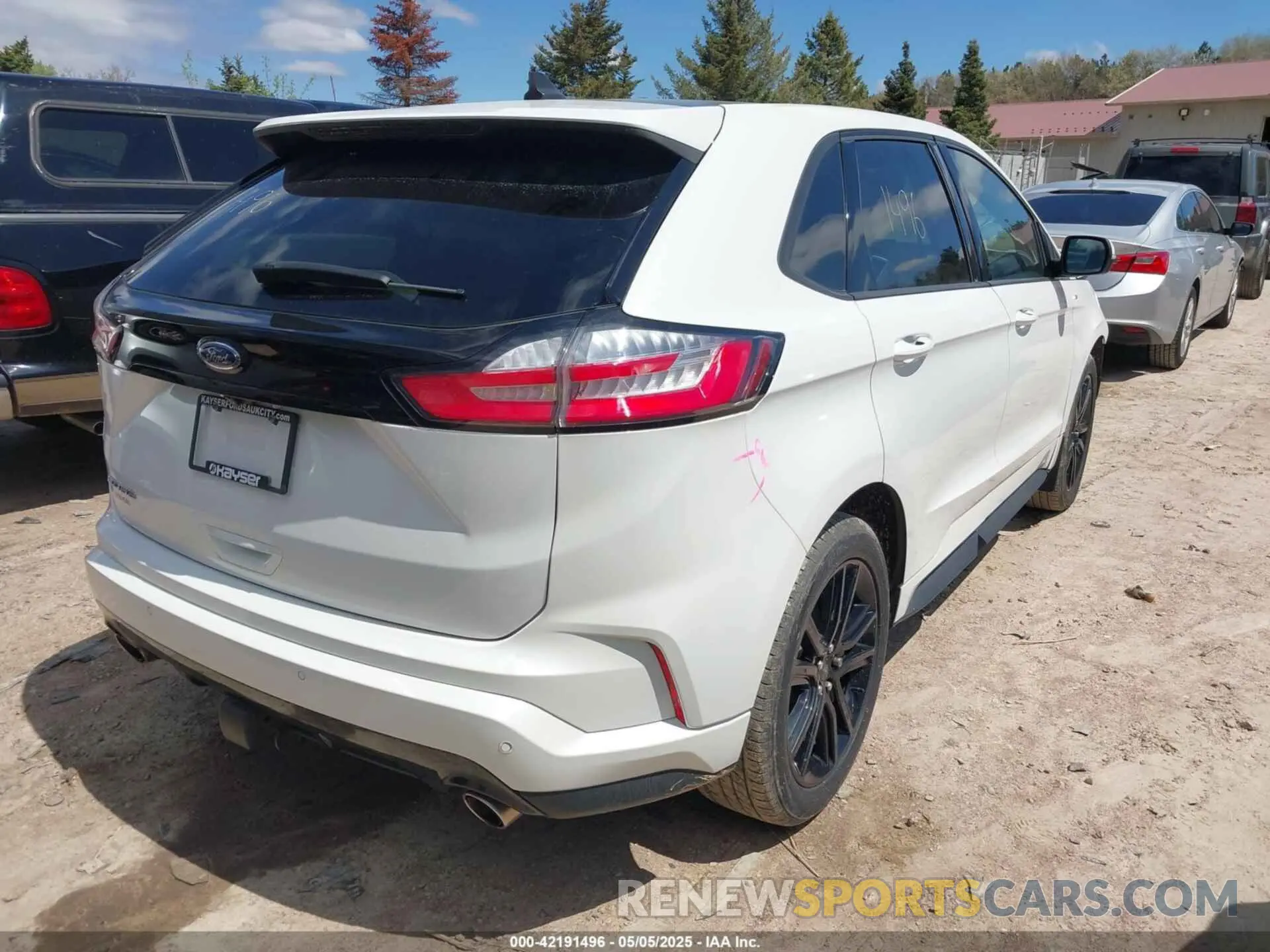 4 Photograph of a damaged car 2FMPK4J90LBB66434 FORD EDGE 2020