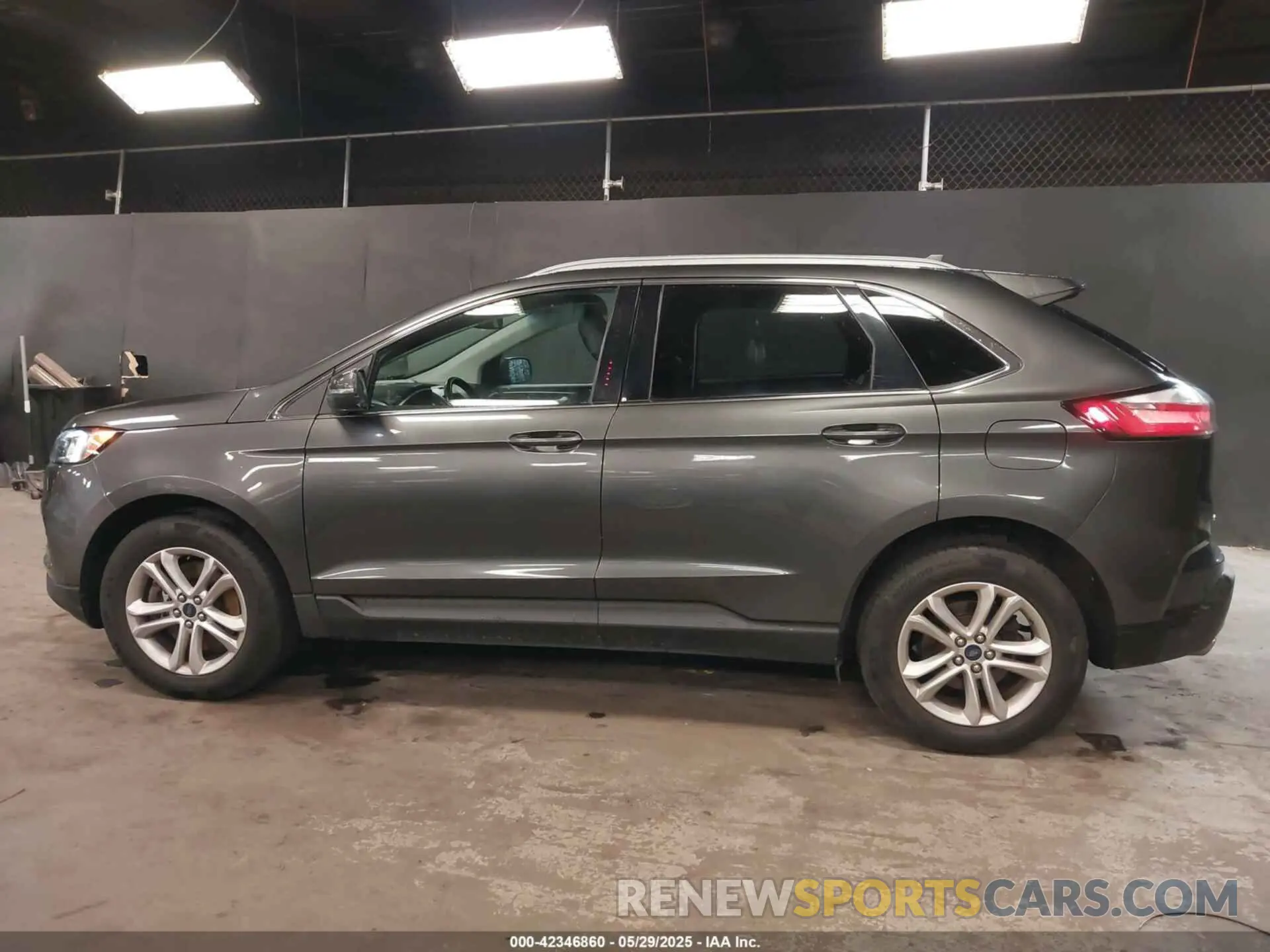 14 Photograph of a damaged car 2FMPK4J93LBA55165 FORD EDGE 2020