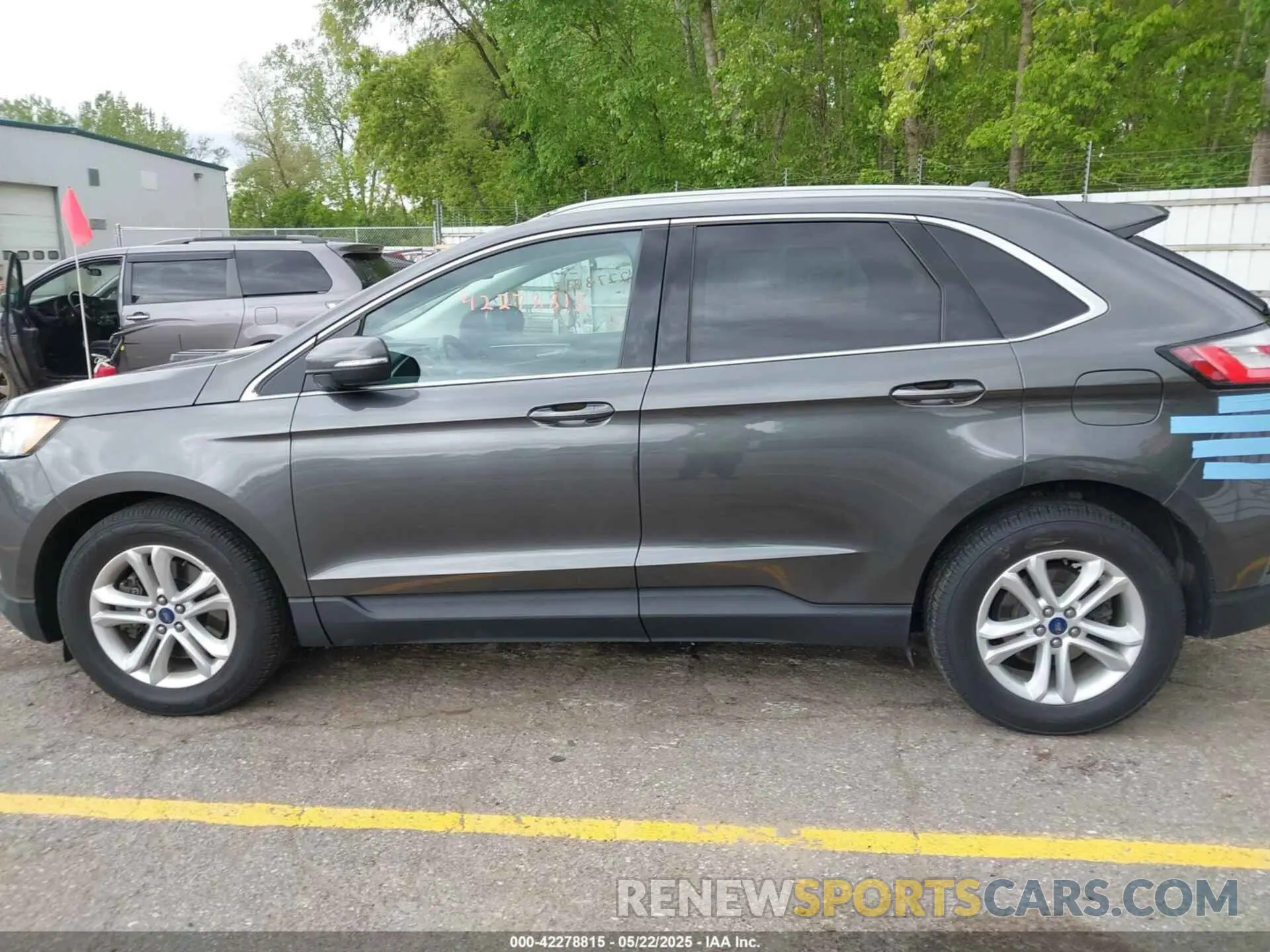 14 Photograph of a damaged car 2FMPK4J93LBA59474 FORD EDGE 2020
