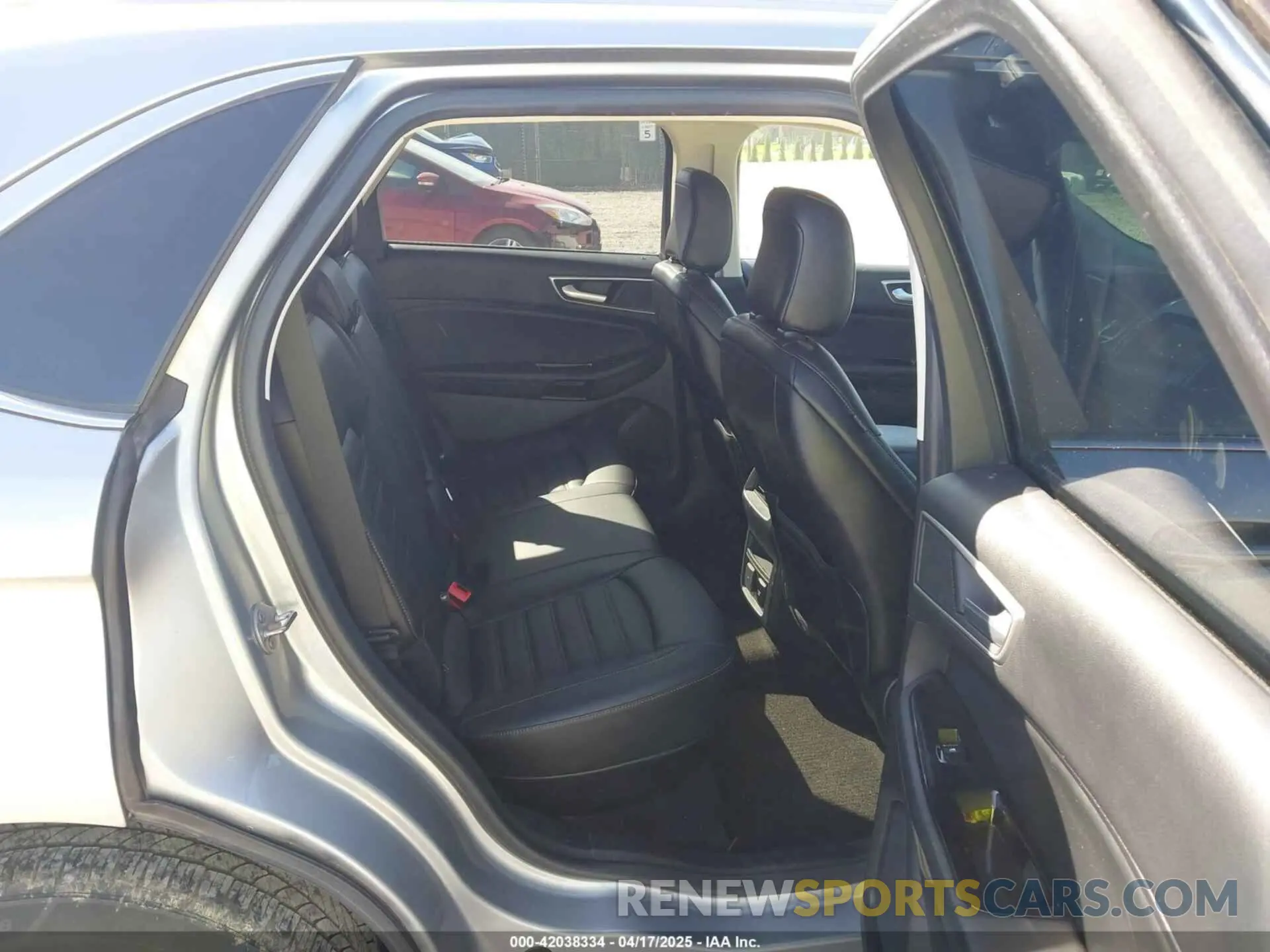 8 Photograph of a damaged car 2FMPK4J93LBB01318 FORD EDGE 2020