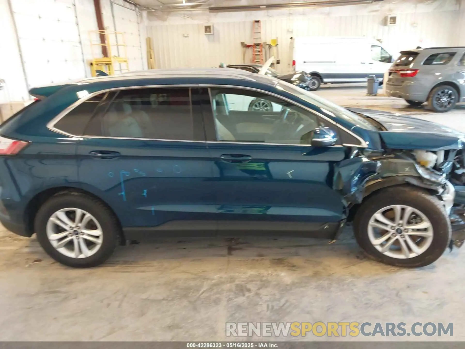 13 Photograph of a damaged car 2FMPK4J94LBA62299 FORD EDGE 2020