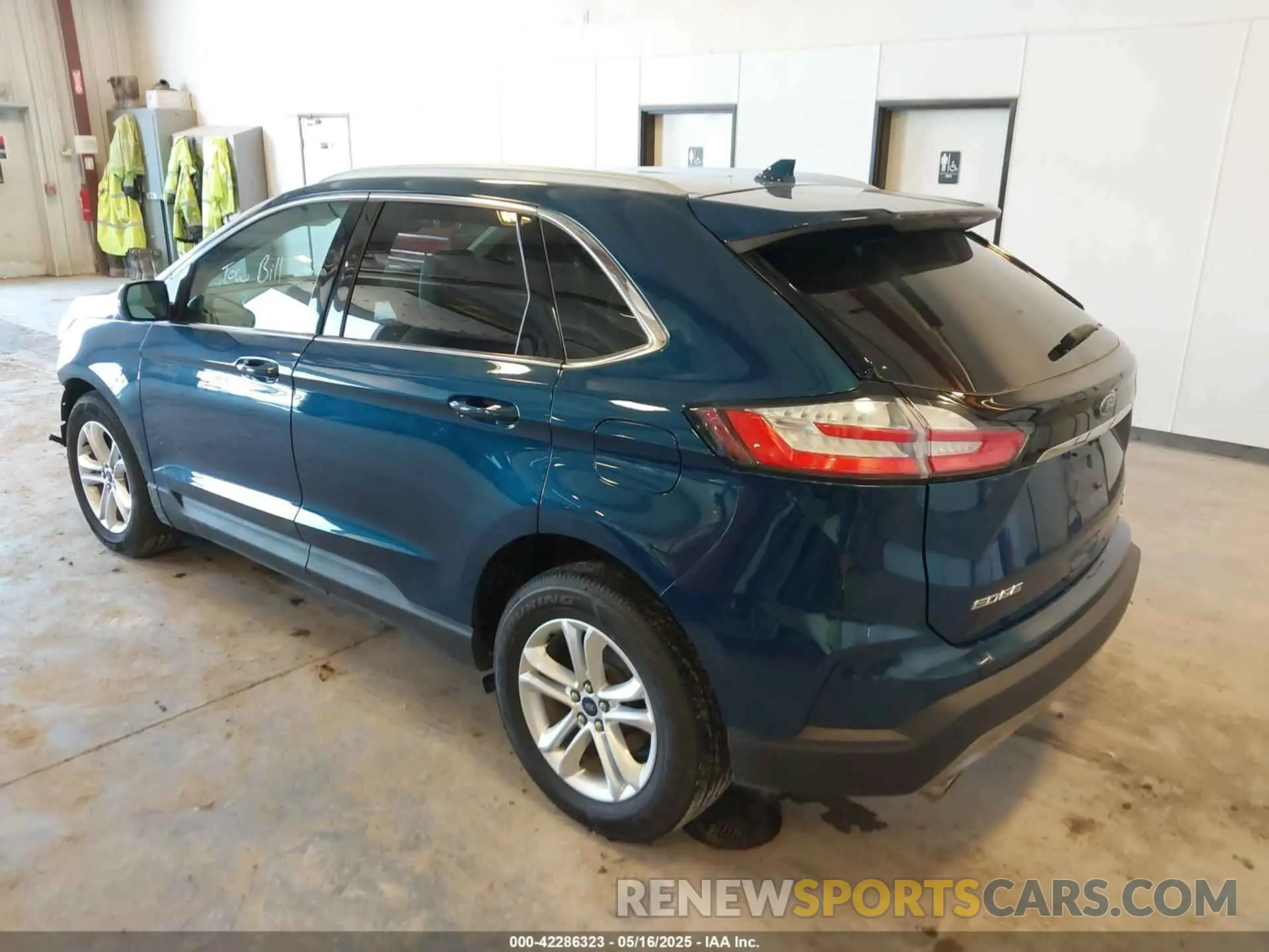 3 Photograph of a damaged car 2FMPK4J94LBA62299 FORD EDGE 2020