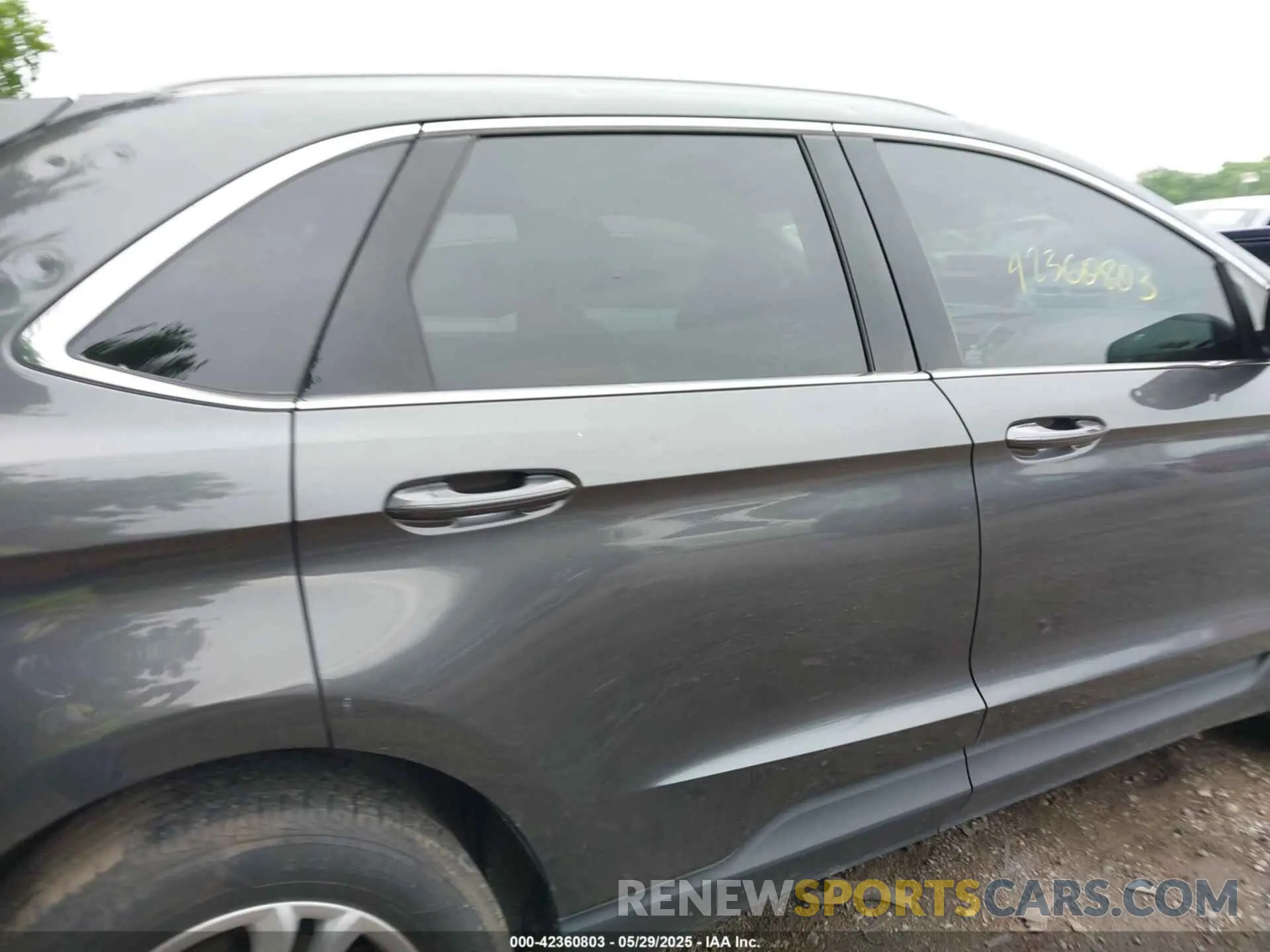 13 Photograph of a damaged car 2FMPK4J94LBB25045 FORD EDGE 2020