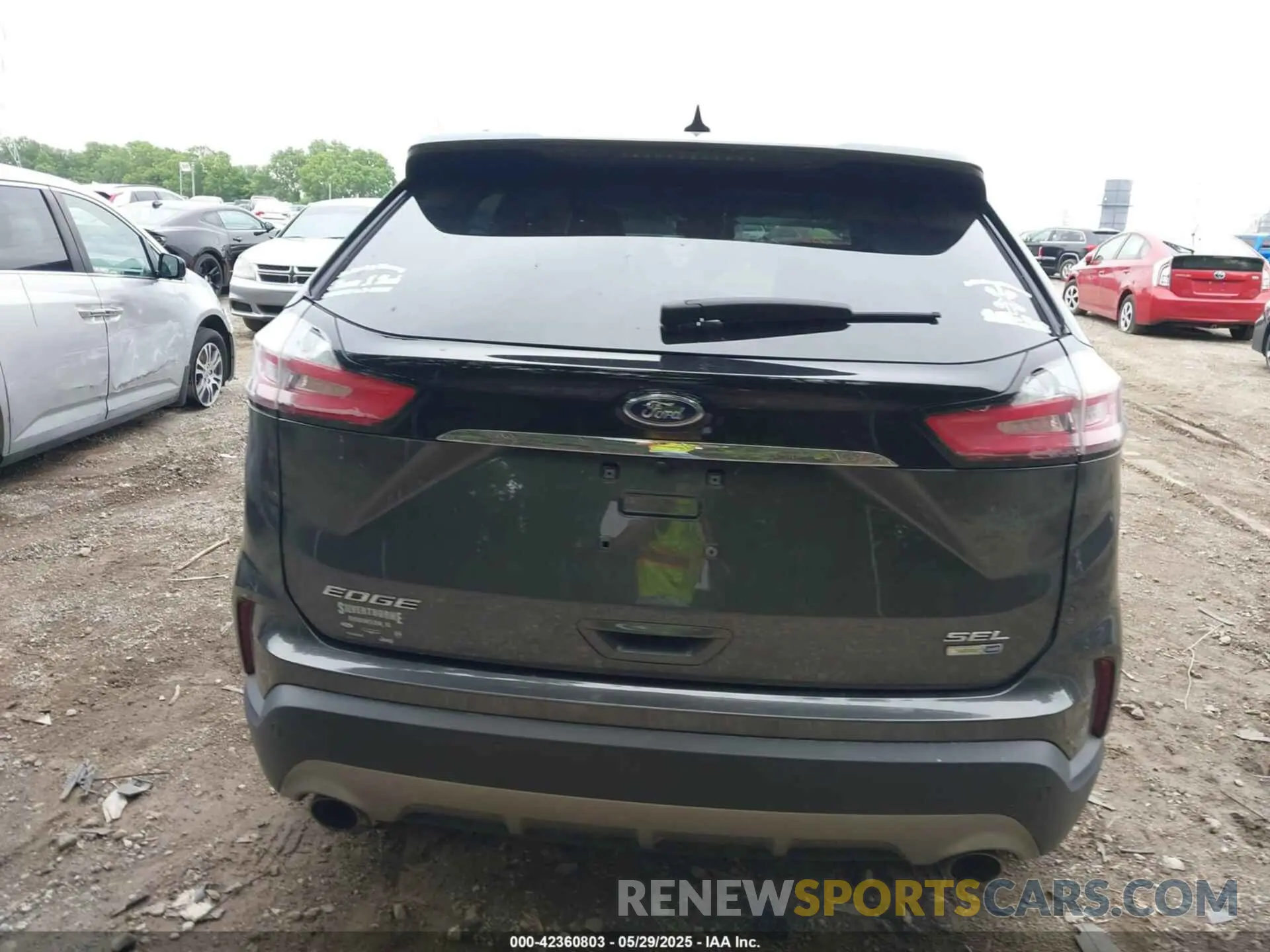 16 Photograph of a damaged car 2FMPK4J94LBB25045 FORD EDGE 2020