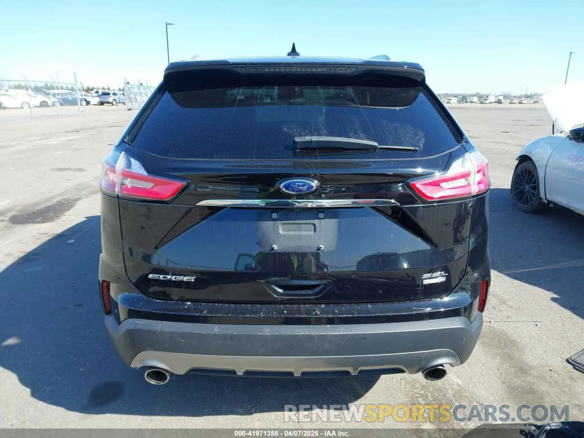 16 Photograph of a damaged car 2FMPK4J95LBA32809 FORD EDGE 2020