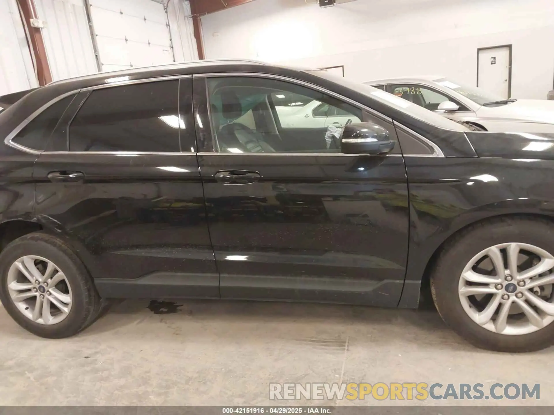 13 Photograph of a damaged car 2FMPK4J95LBA90533 FORD EDGE 2020