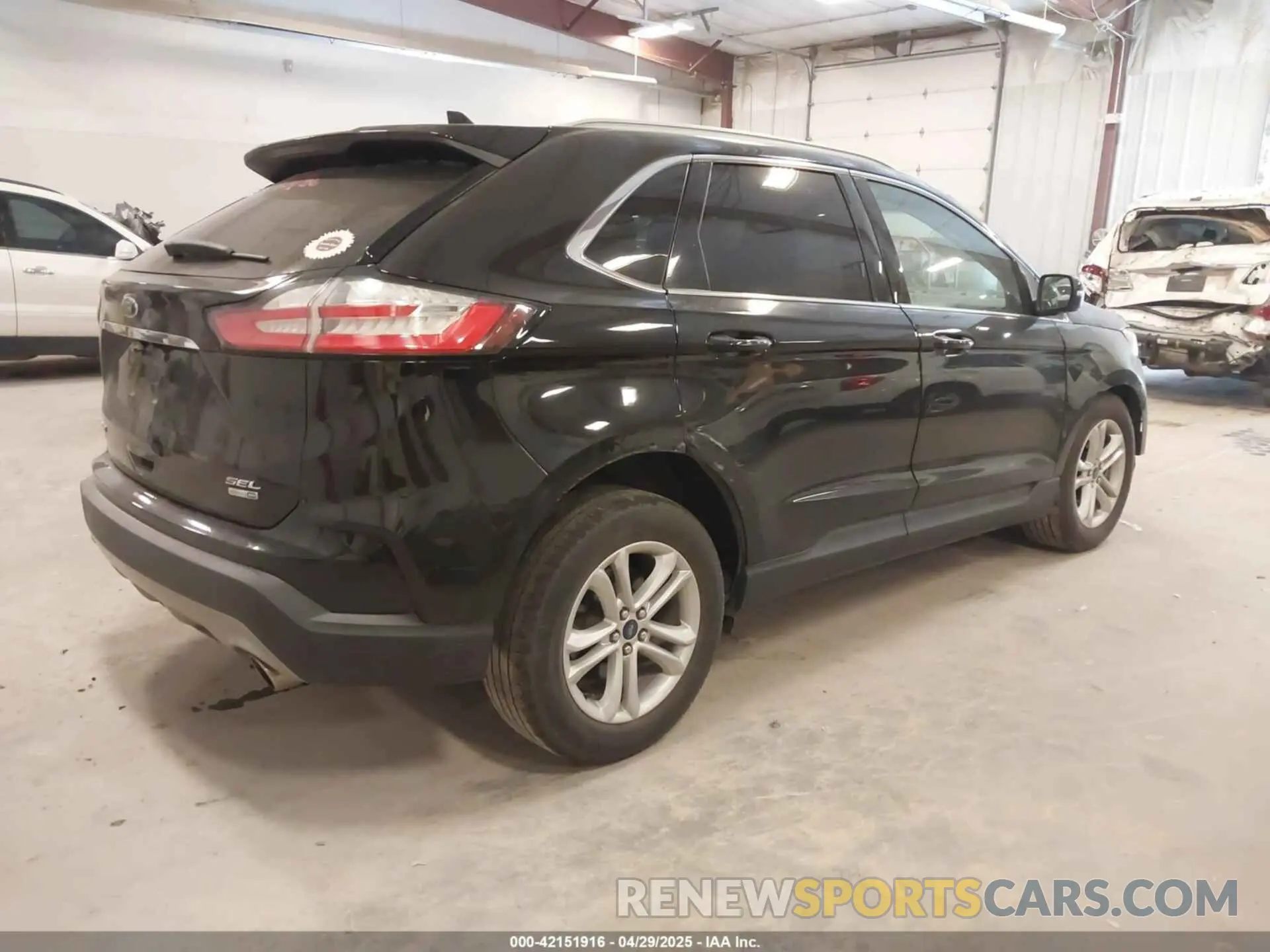 4 Photograph of a damaged car 2FMPK4J95LBA90533 FORD EDGE 2020