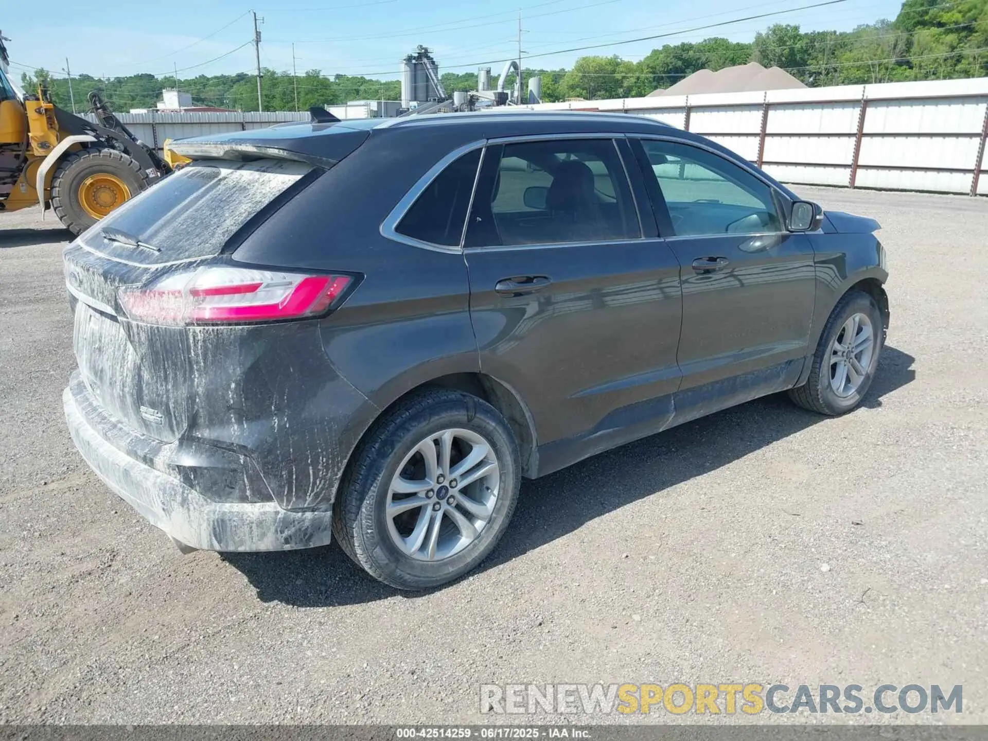 4 Photograph of a damaged car 2FMPK4J95LBB16077 FORD EDGE 2020