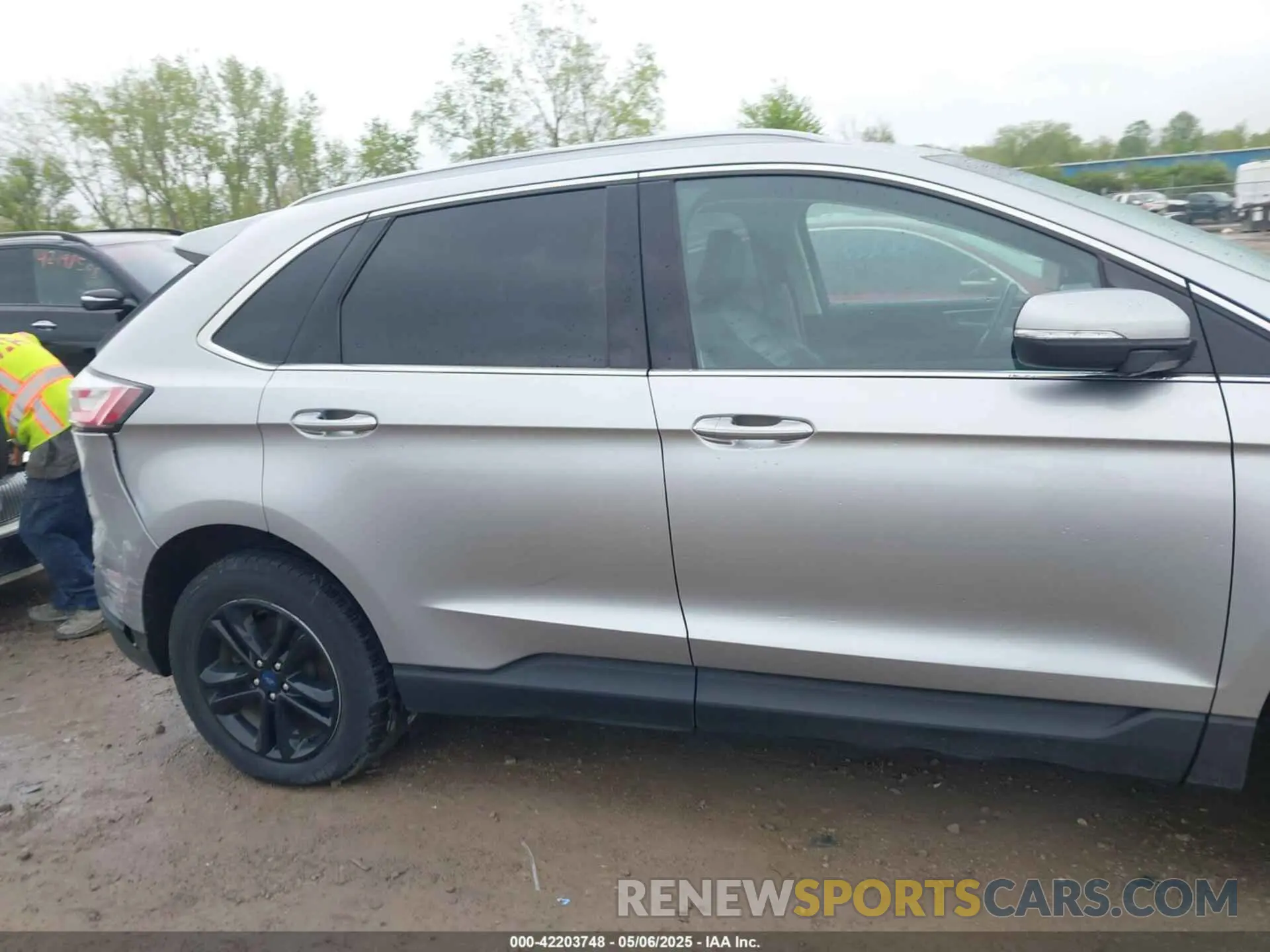 13 Photograph of a damaged car 2FMPK4J97LBB03086 FORD EDGE 2020