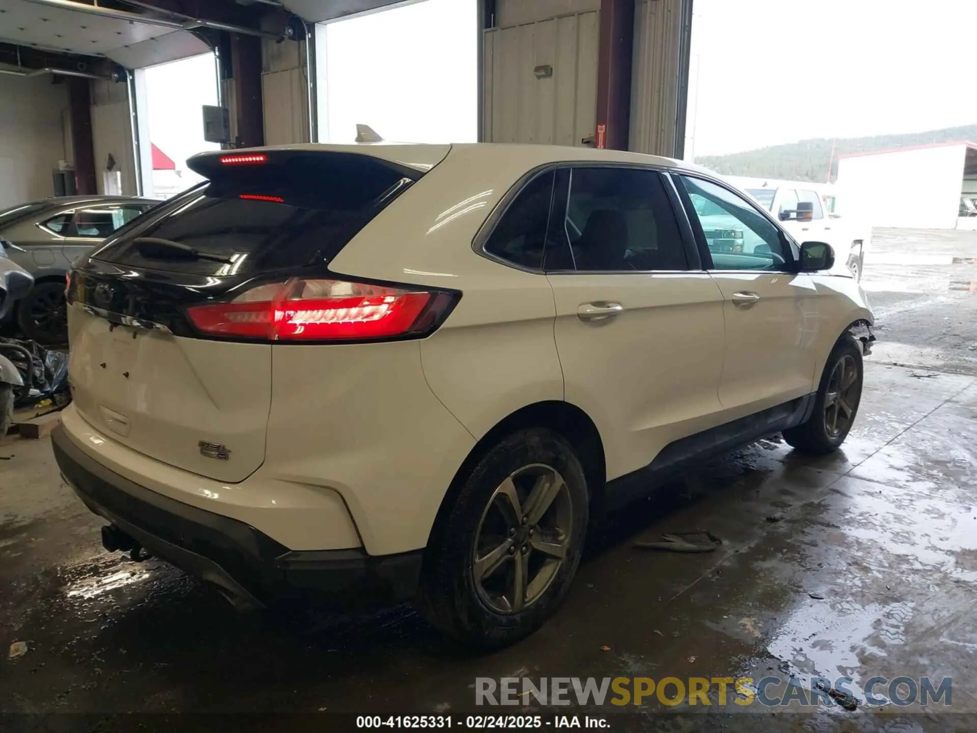 4 Photograph of a damaged car 2FMPK4J98LBA94897 FORD EDGE 2020