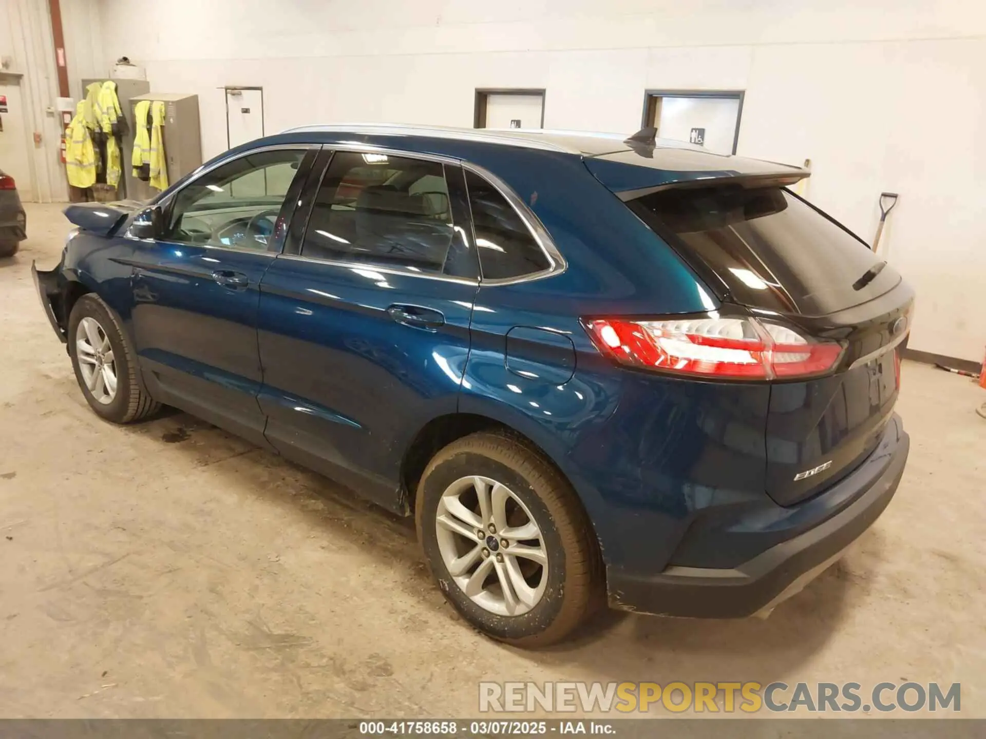 3 Photograph of a damaged car 2FMPK4J98LBB56914 FORD EDGE 2020