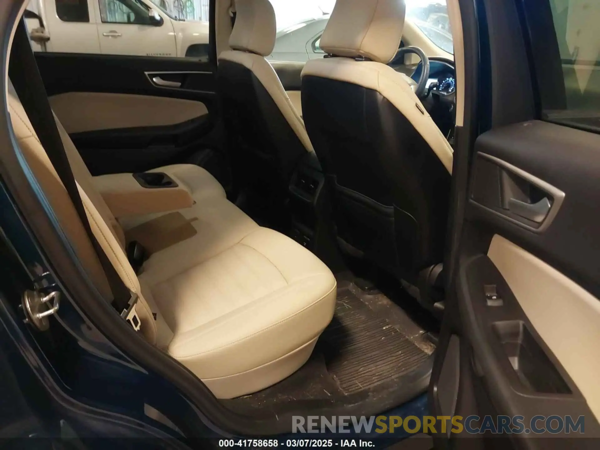 8 Photograph of a damaged car 2FMPK4J98LBB56914 FORD EDGE 2020