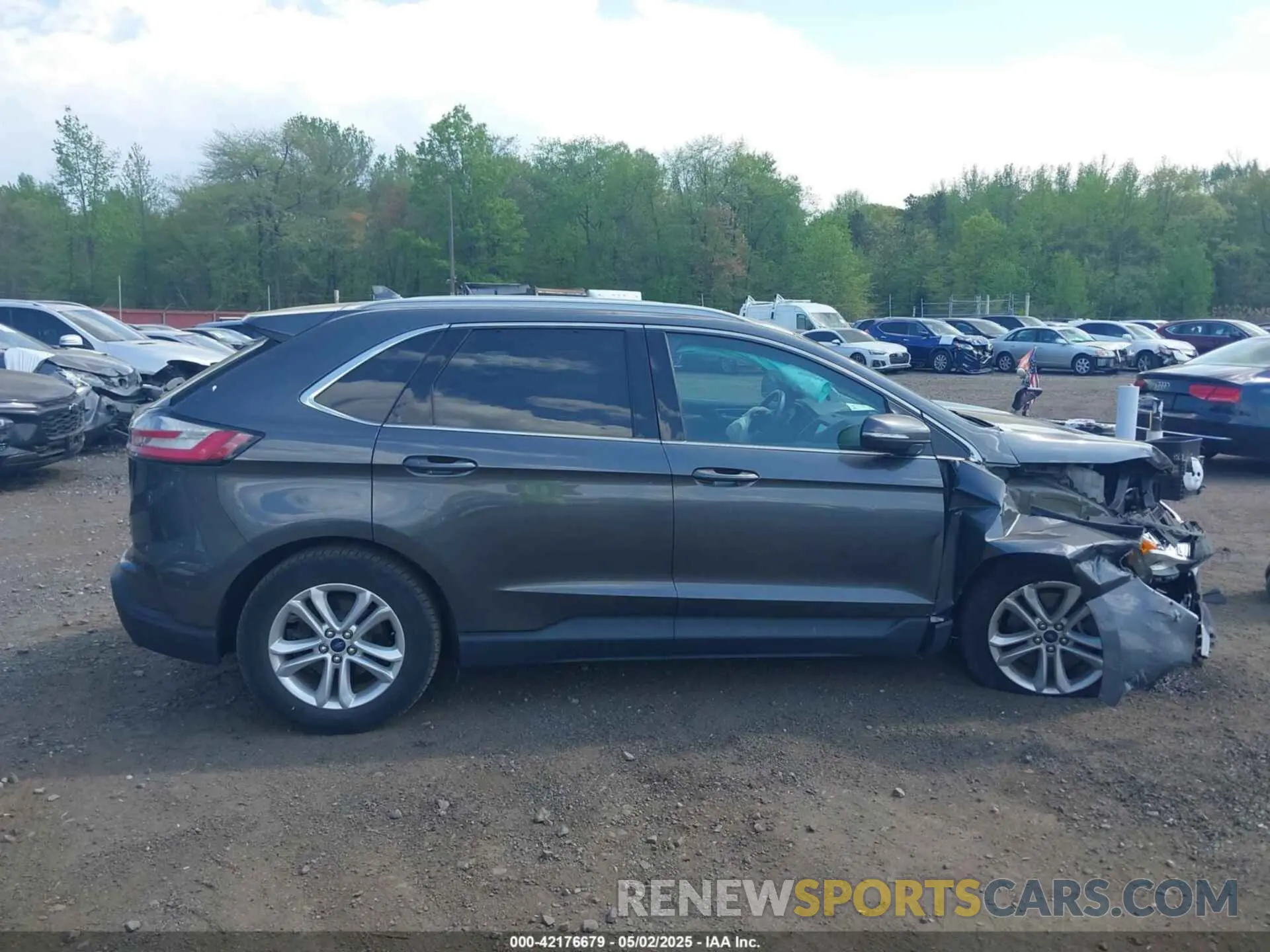 13 Photograph of a damaged car 2FMPK4J99LBA96092 FORD EDGE 2020