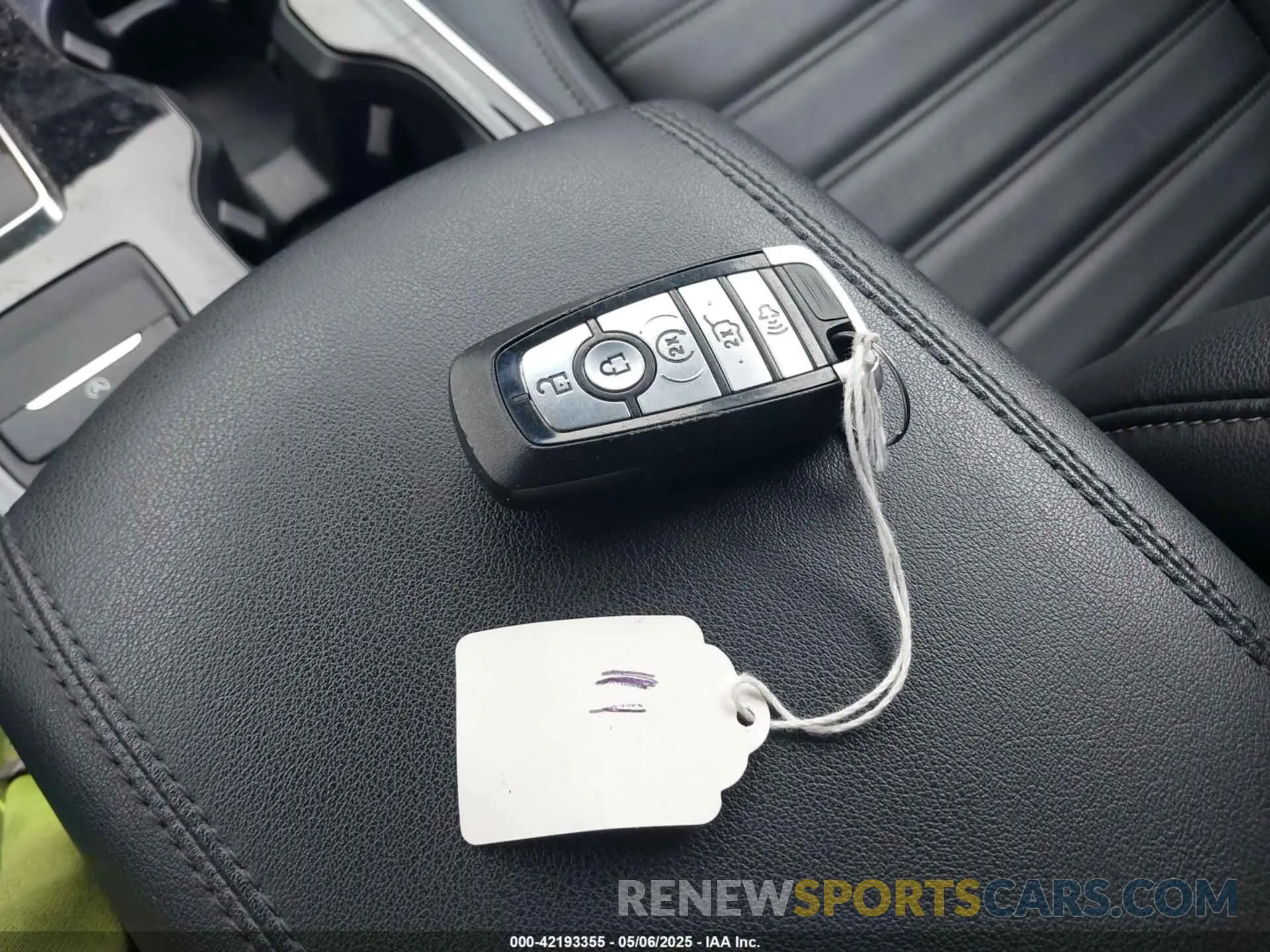 11 Photograph of a damaged car 2FMPK4J99LBB28586 FORD EDGE 2020