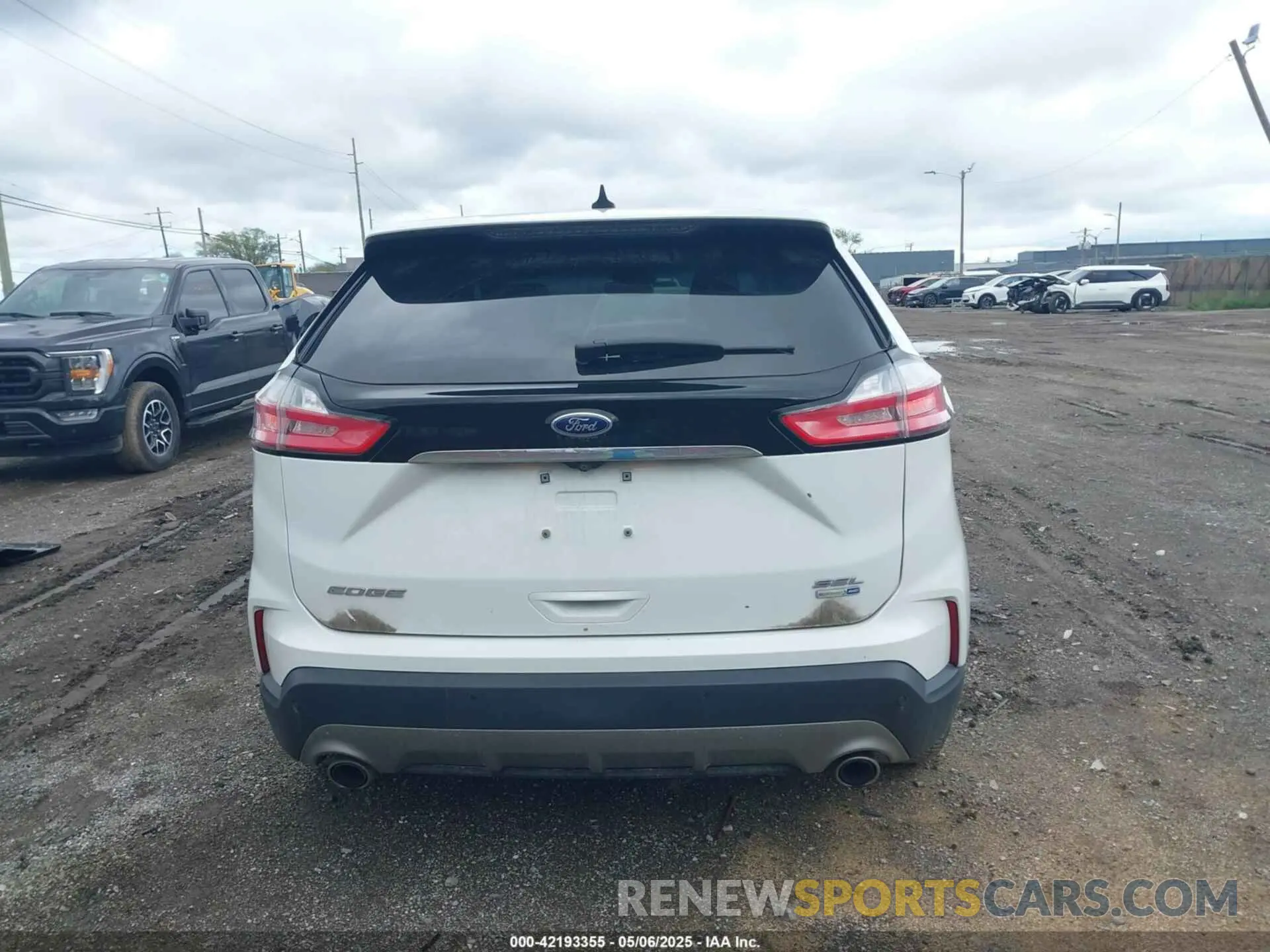 16 Photograph of a damaged car 2FMPK4J99LBB28586 FORD EDGE 2020