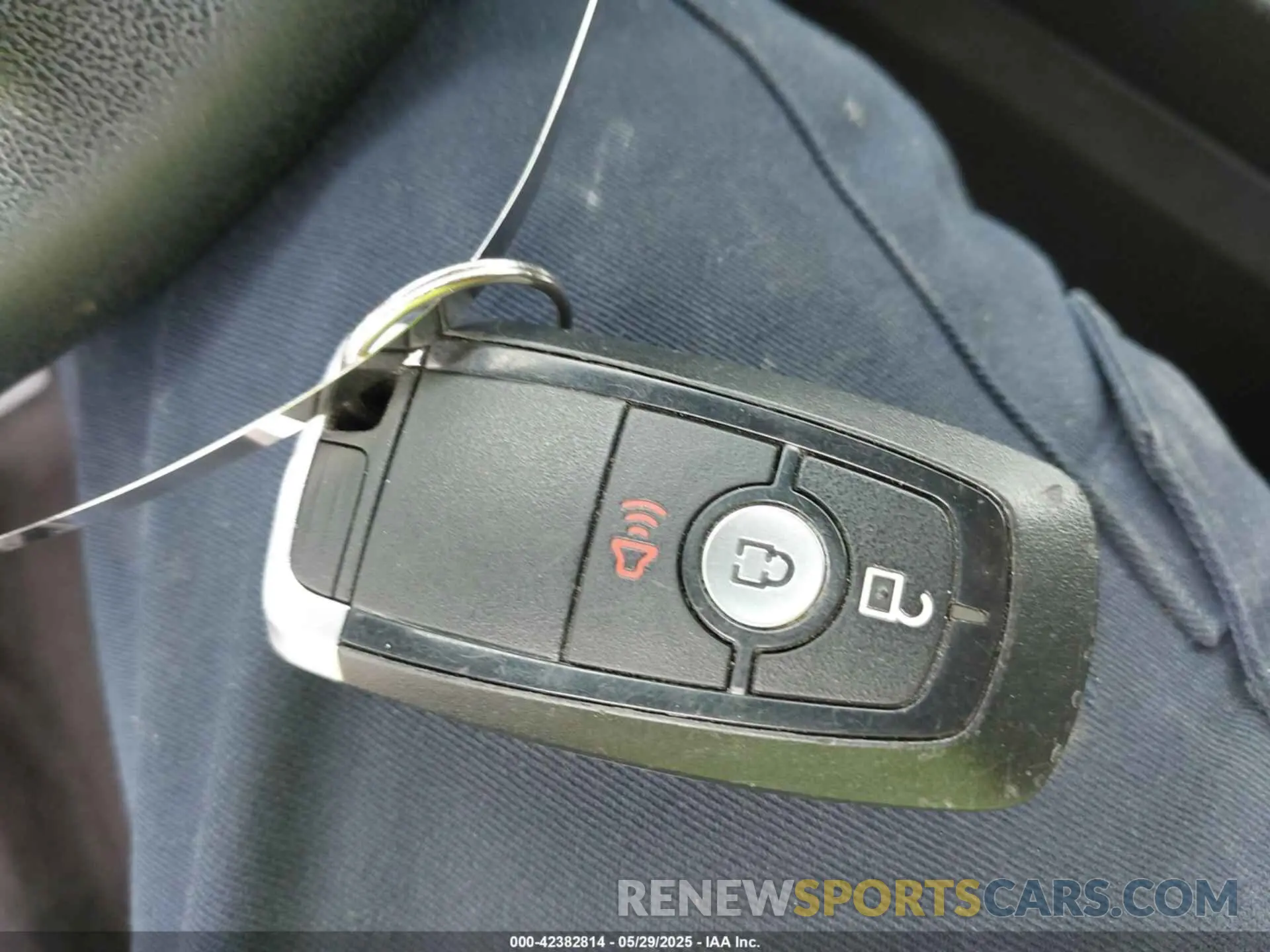 11 Photograph of a damaged car 2FMPK4J9XLBA71542 FORD EDGE 2020