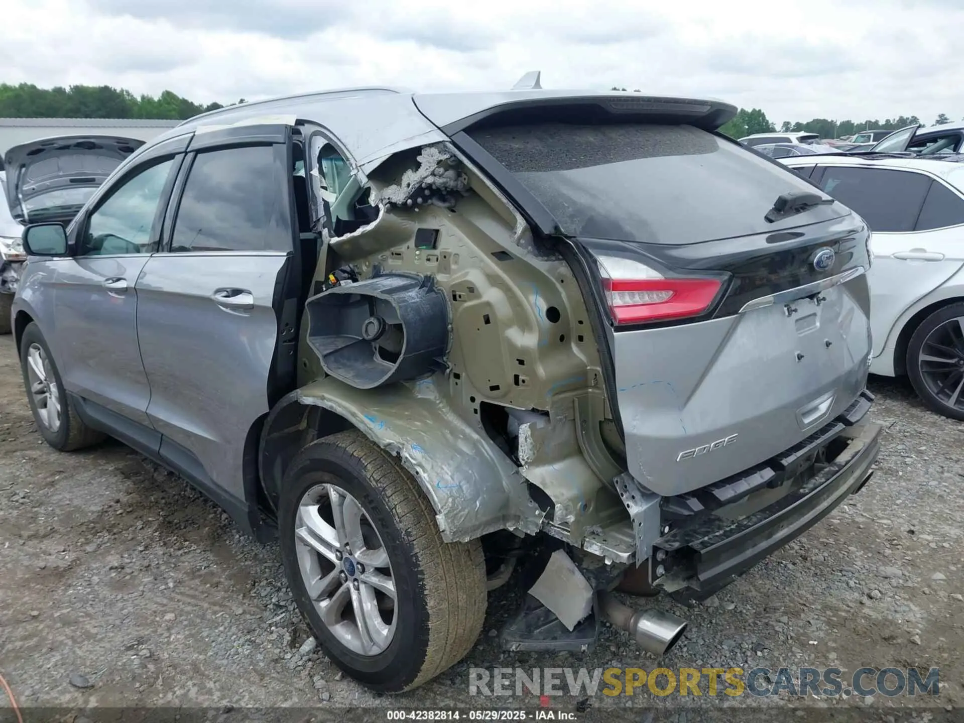 6 Photograph of a damaged car 2FMPK4J9XLBA71542 FORD EDGE 2020