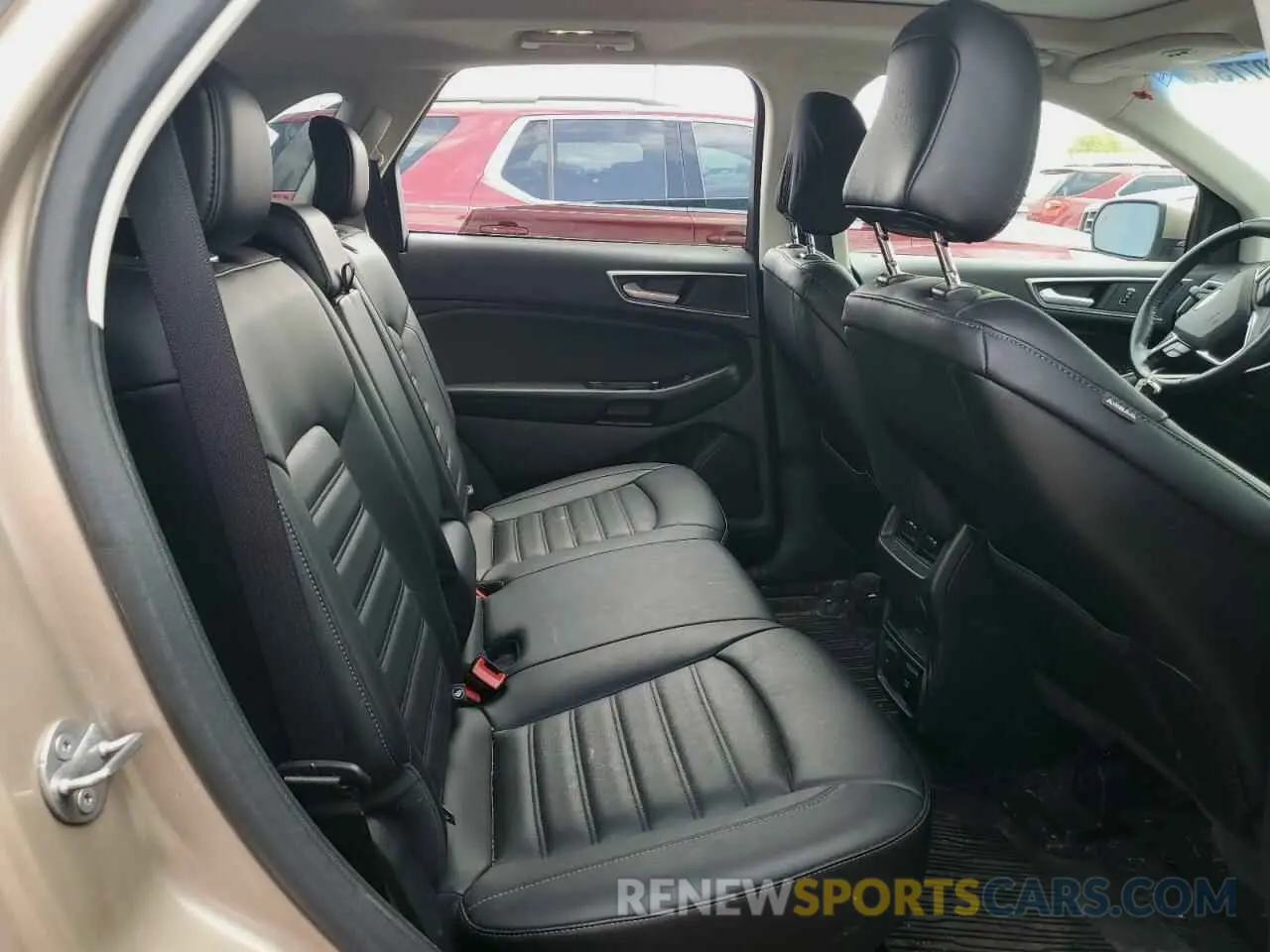 11 Photograph of a damaged car 2FMPK4J9XLBA99437 FORD EDGE 2020
