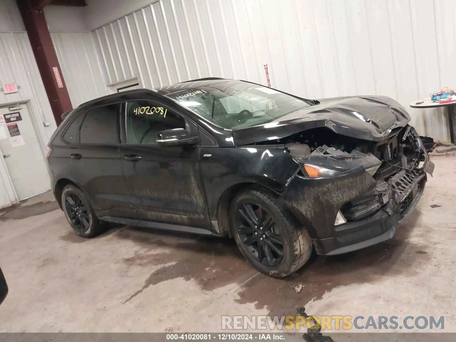 13 Photograph of a damaged car 2FMPK4J9XLBB53562 FORD EDGE 2020