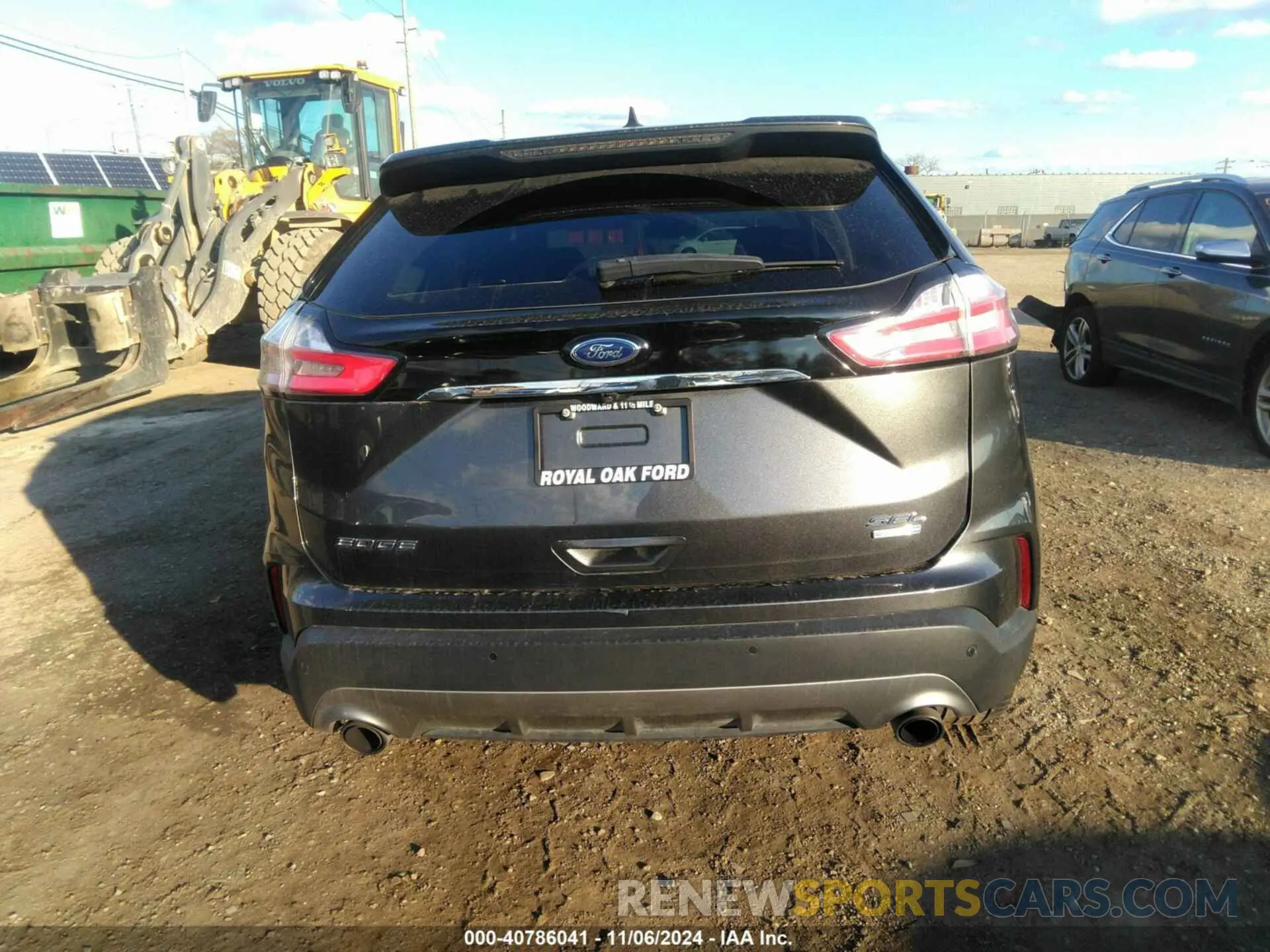 16 Photograph of a damaged car 2FMPK4J9XLBB61581 FORD EDGE 2020