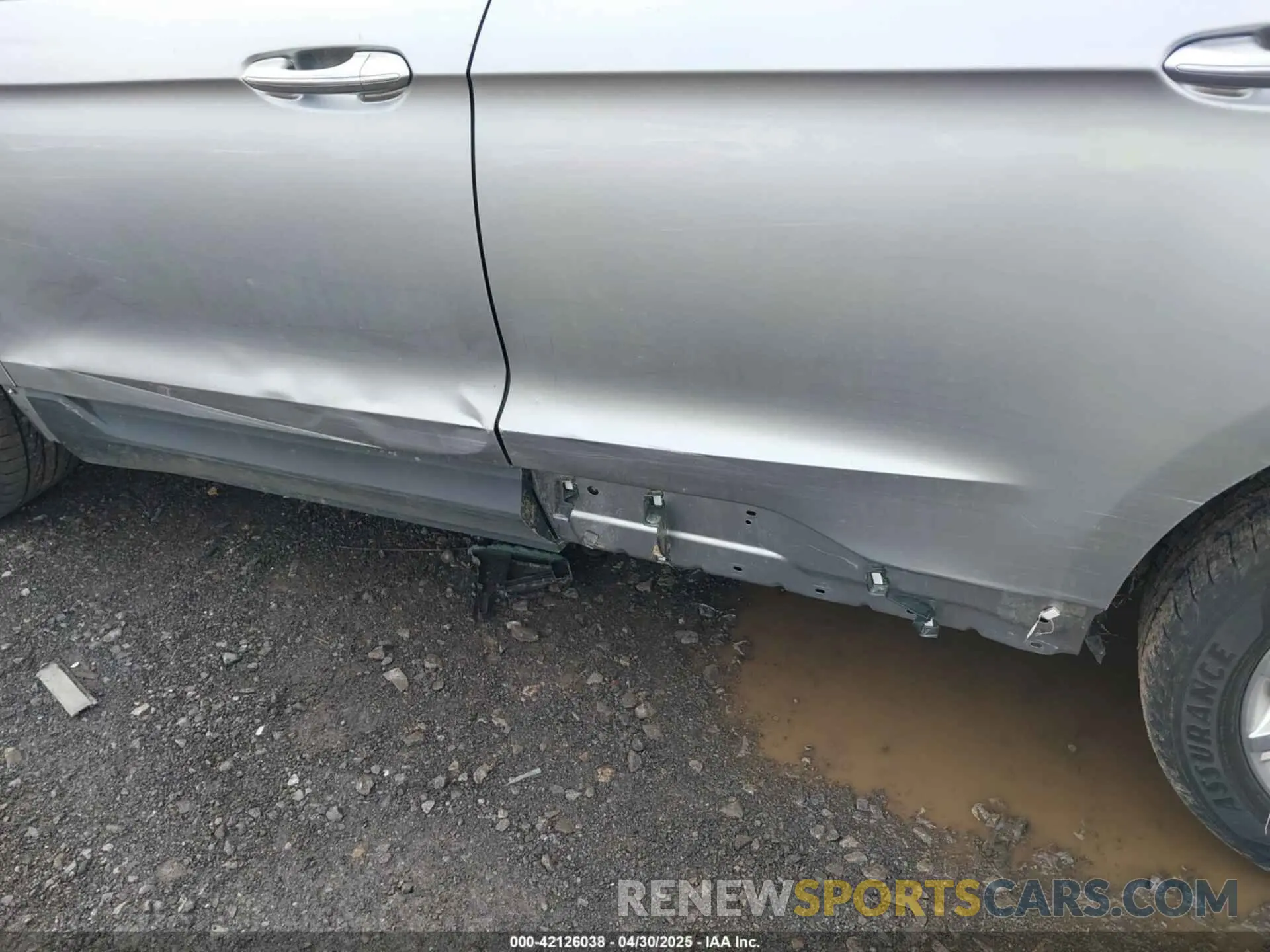 17 Photograph of a damaged car 2FMPK4K91LBB35370 FORD EDGE 2020