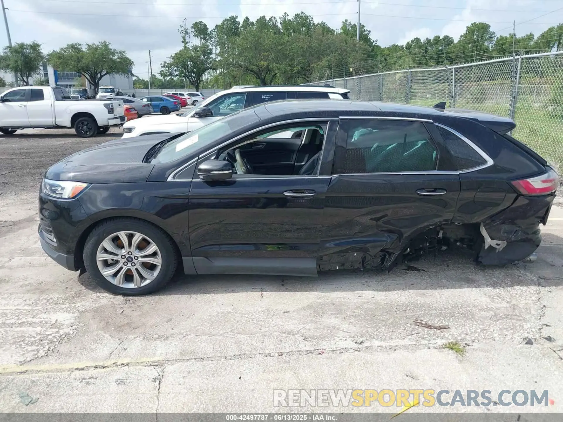 13 Photograph of a damaged car 2FMPK4K93LBA05221 FORD EDGE 2020